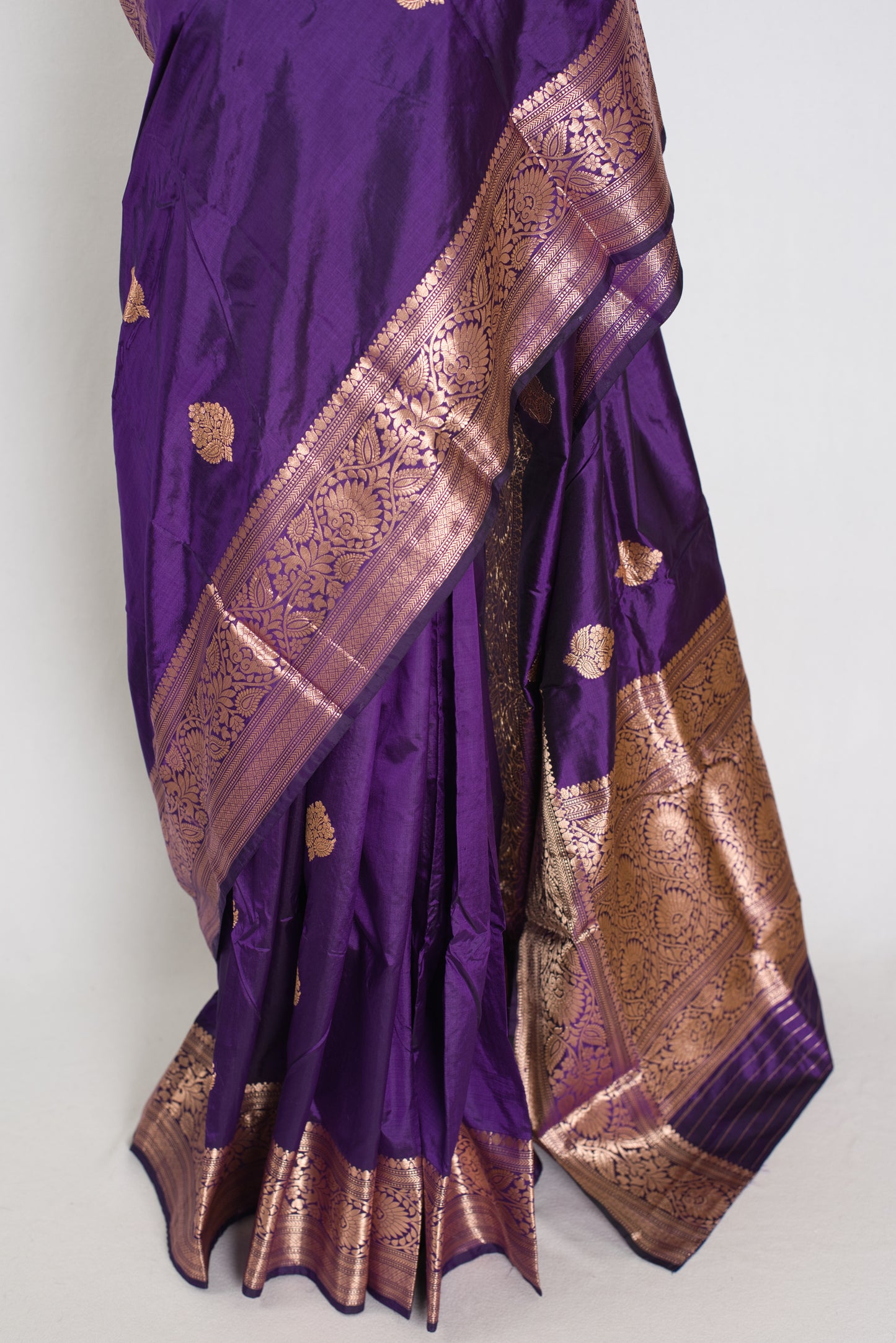 Naina | Deep Purple & Antique Gold Pure Katan Silk Banarasi Saree image 6
