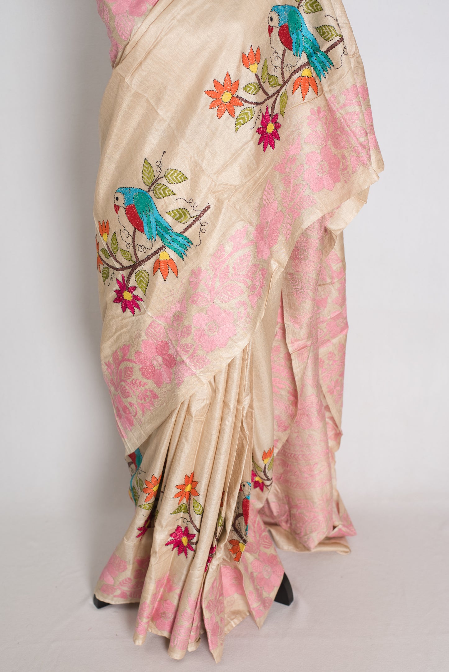 Moi : Premium Gachi Tussar Hand Embroidered Kantha Stitch Saree image 6
