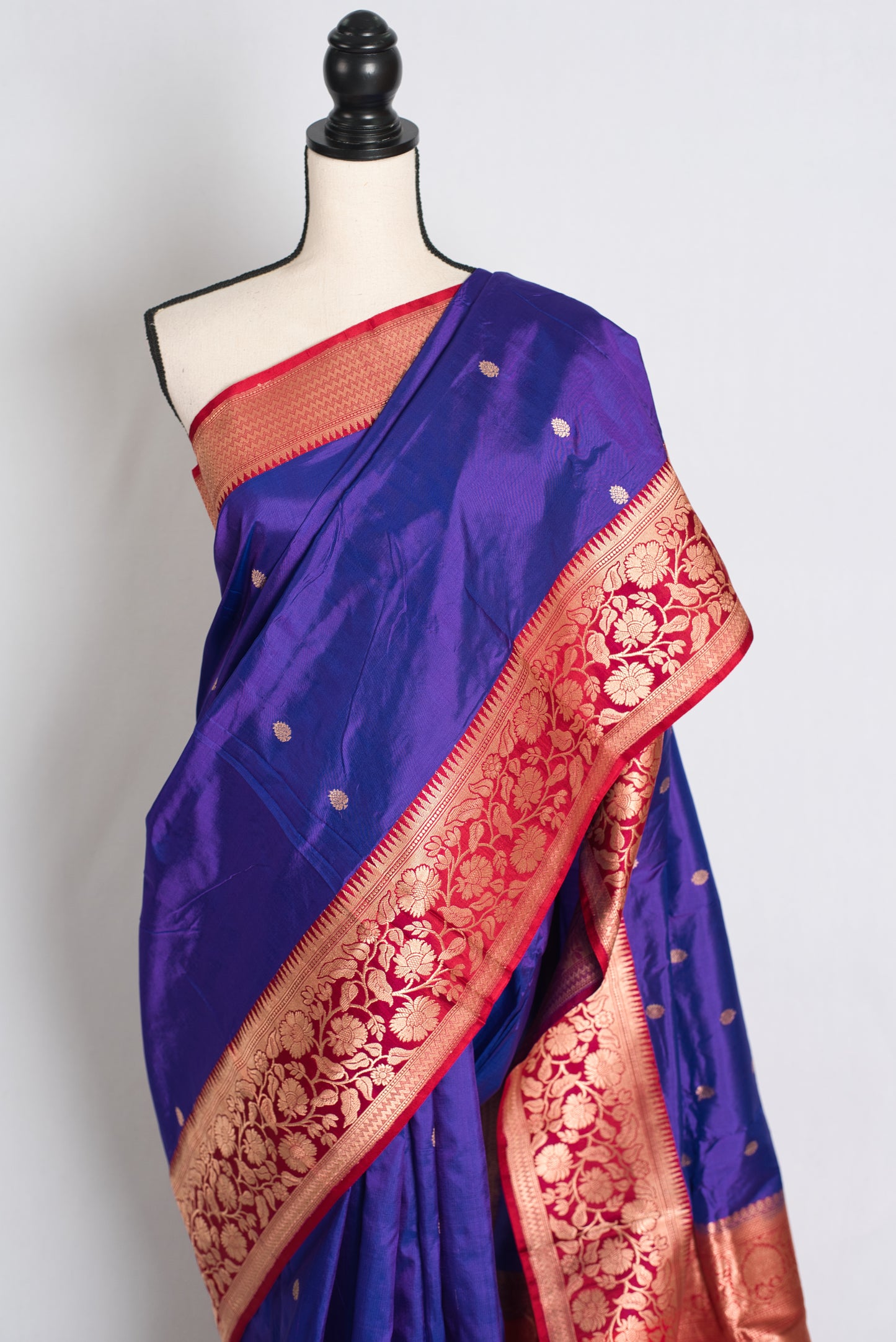 Devangana : Silk Mark Certified Blue and Red Katan Banarasi Silk Saree image 4