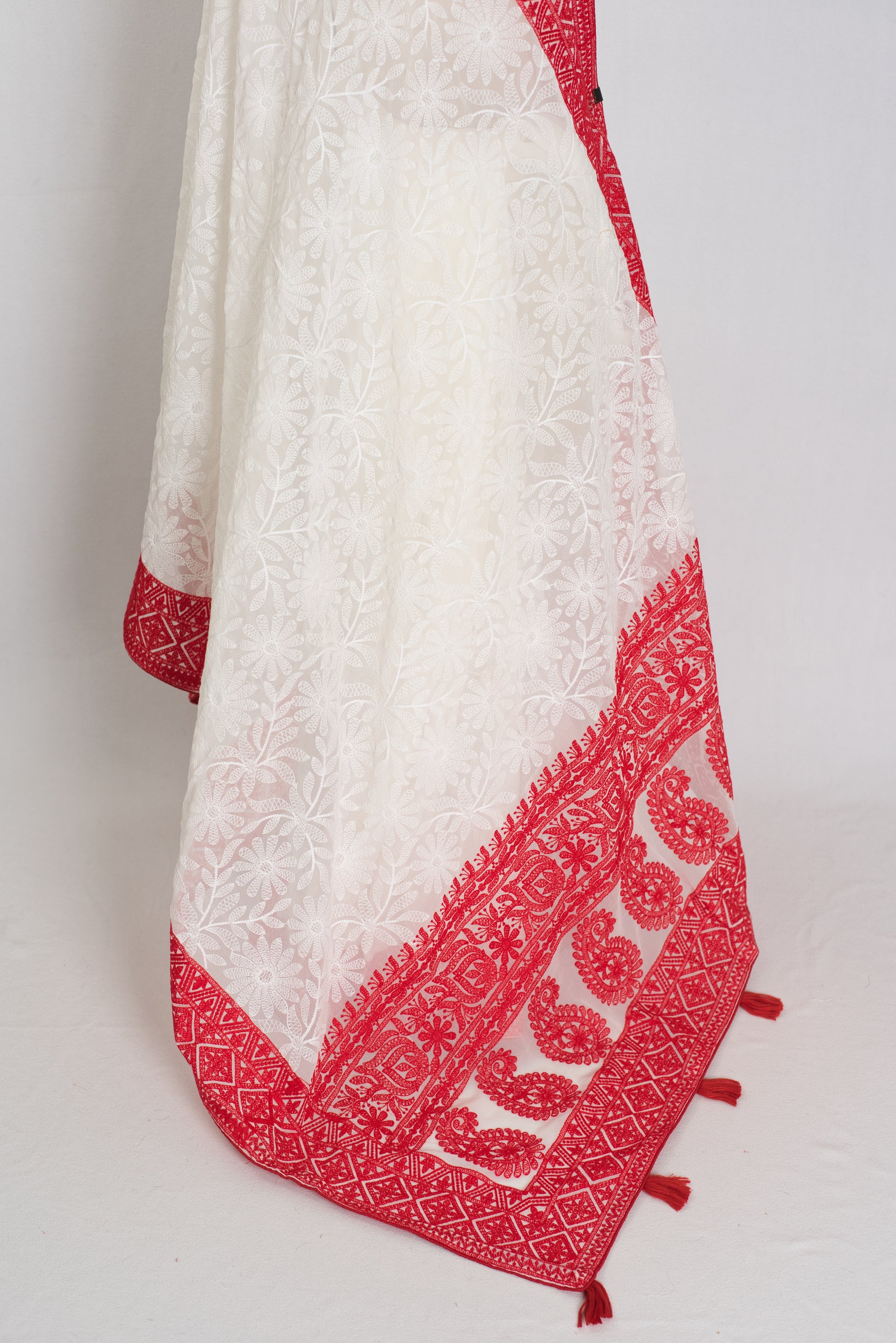 Sakuntala : White and Red Semi Georgette Embroidery Designer Saree image 3
