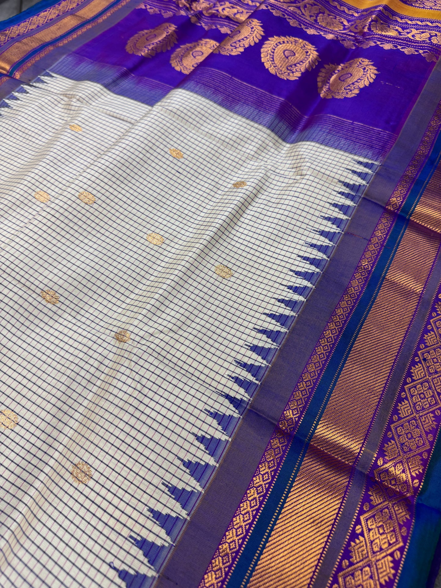 Vyanika - Handwoven Off White and Purple Traditional Gadwal Silk Saree image 3
