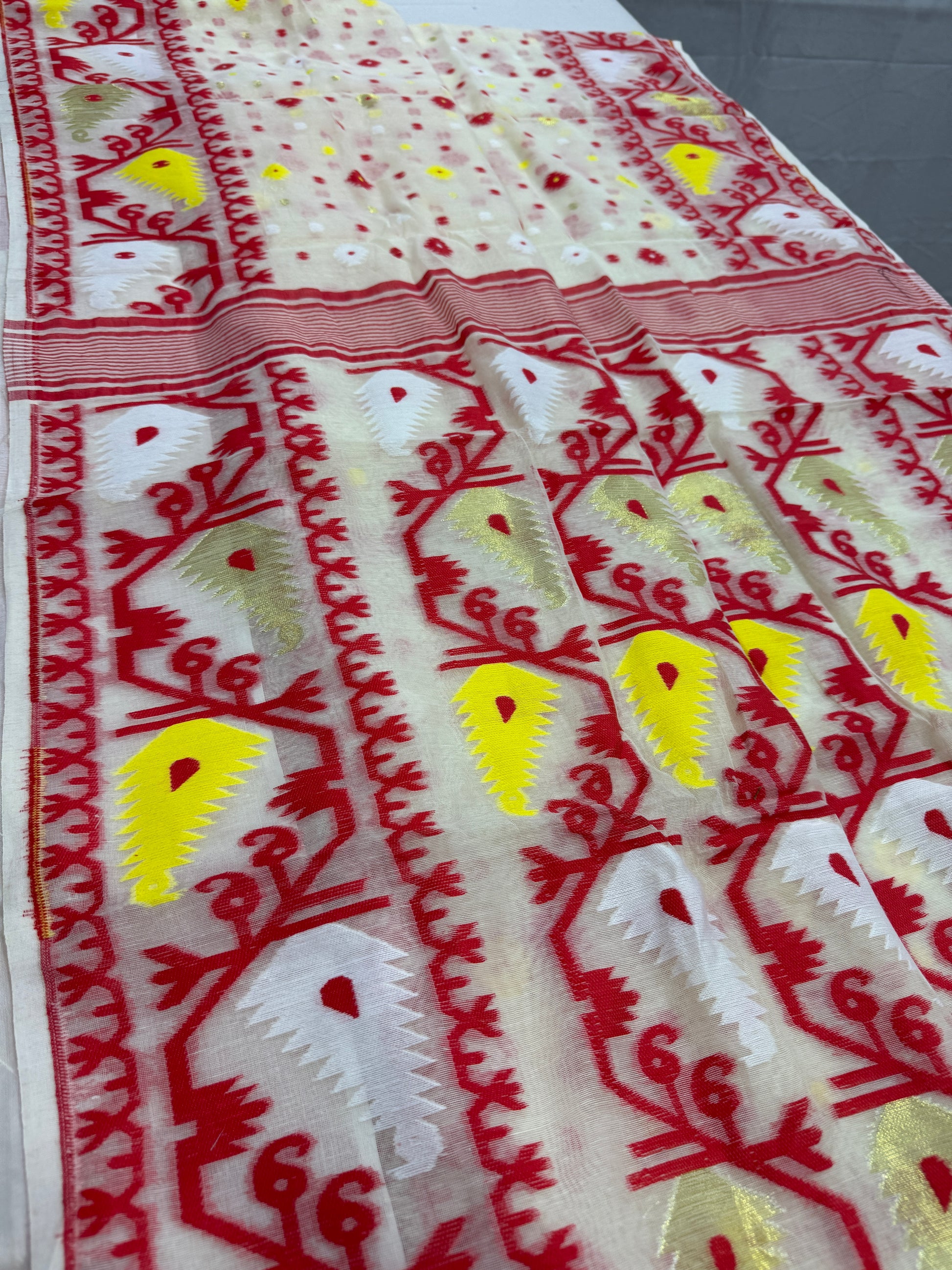 Jamini : Cream and Red Blended Soft Cotton Jamdani Saree image 1