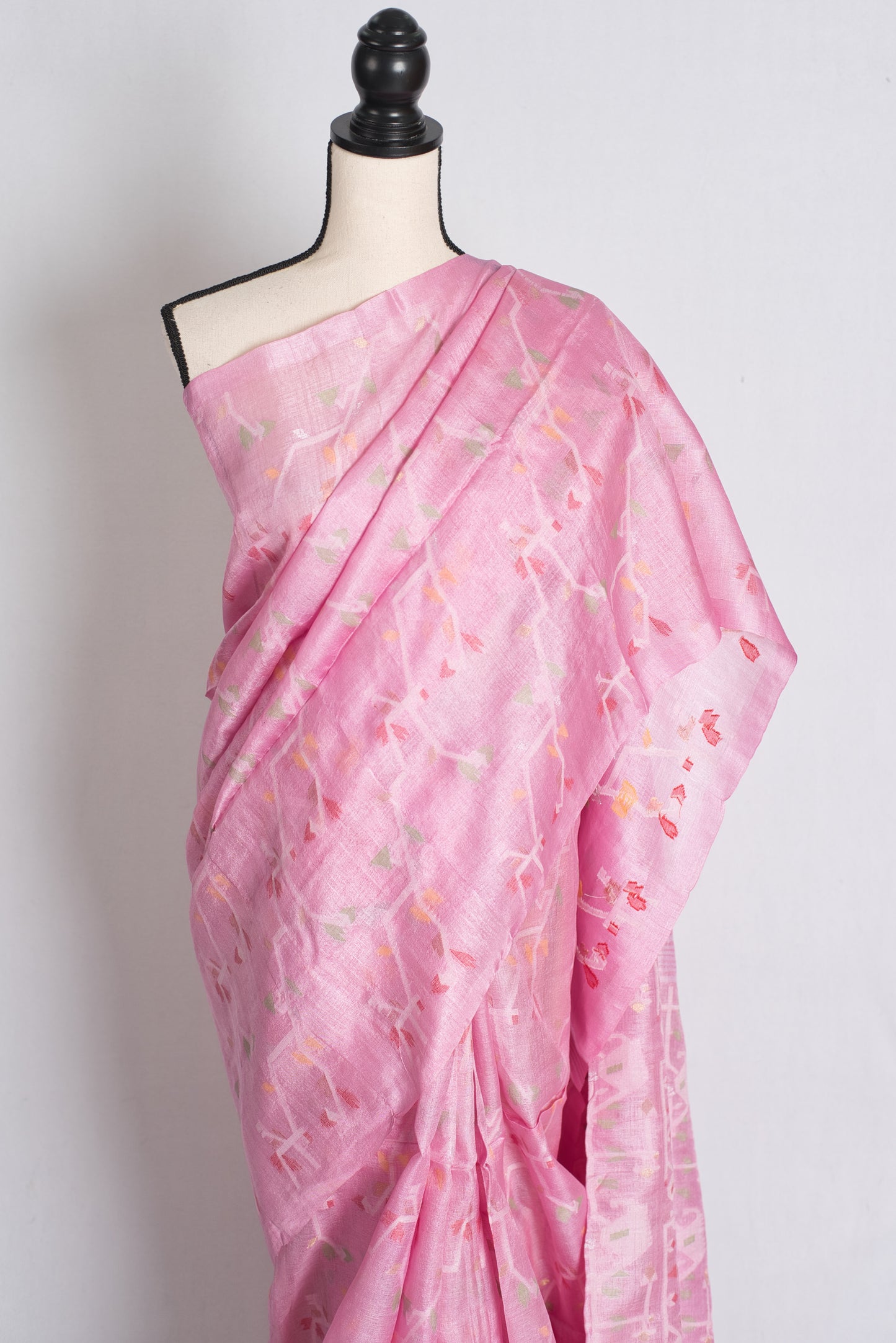 Ranjana : Bengal Tussar Silk Jamdani Saree in Pink image 5