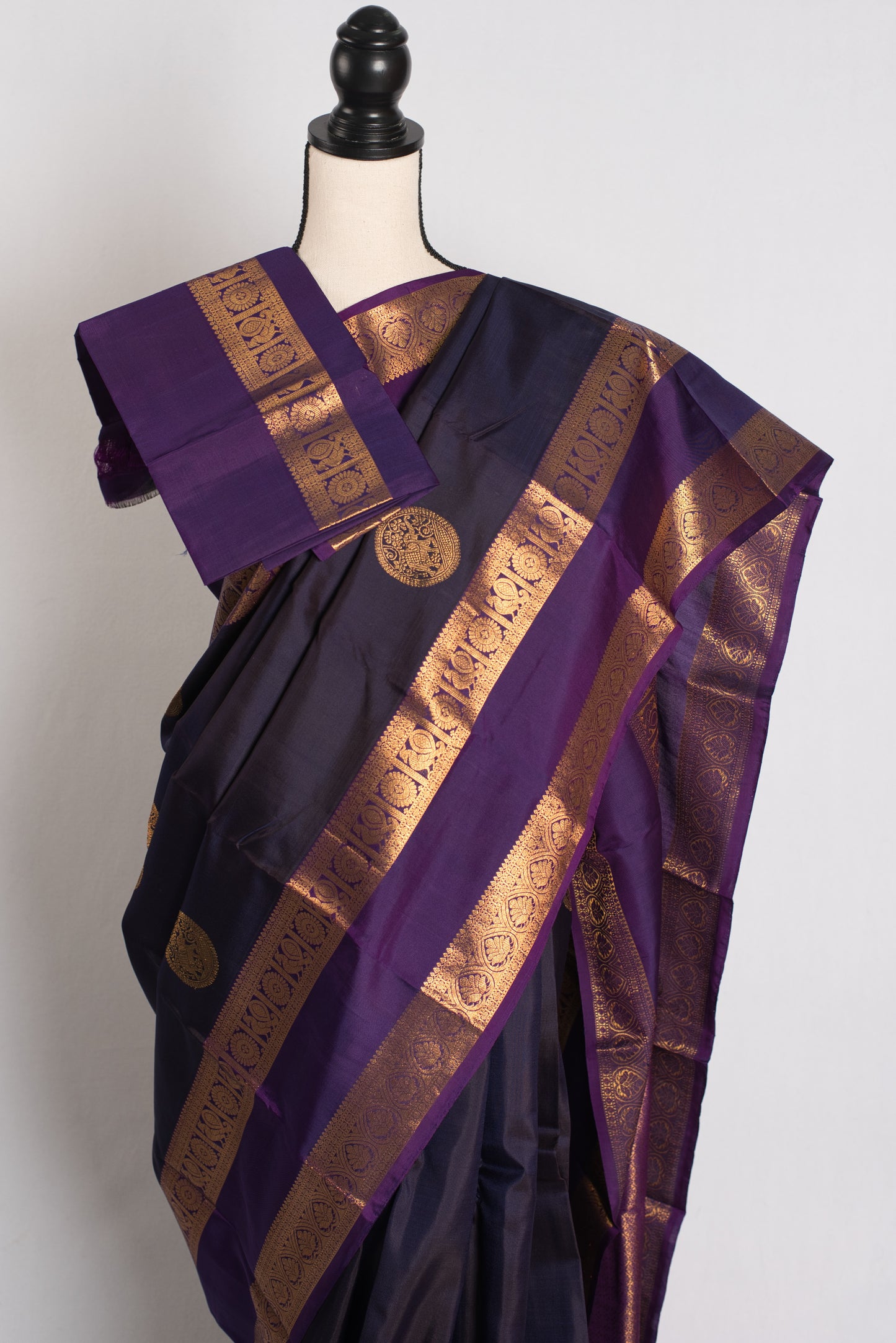 Meghvarsha : Dark Bluish Purple Handwoven Kanjivaram Silk Saree image 2
