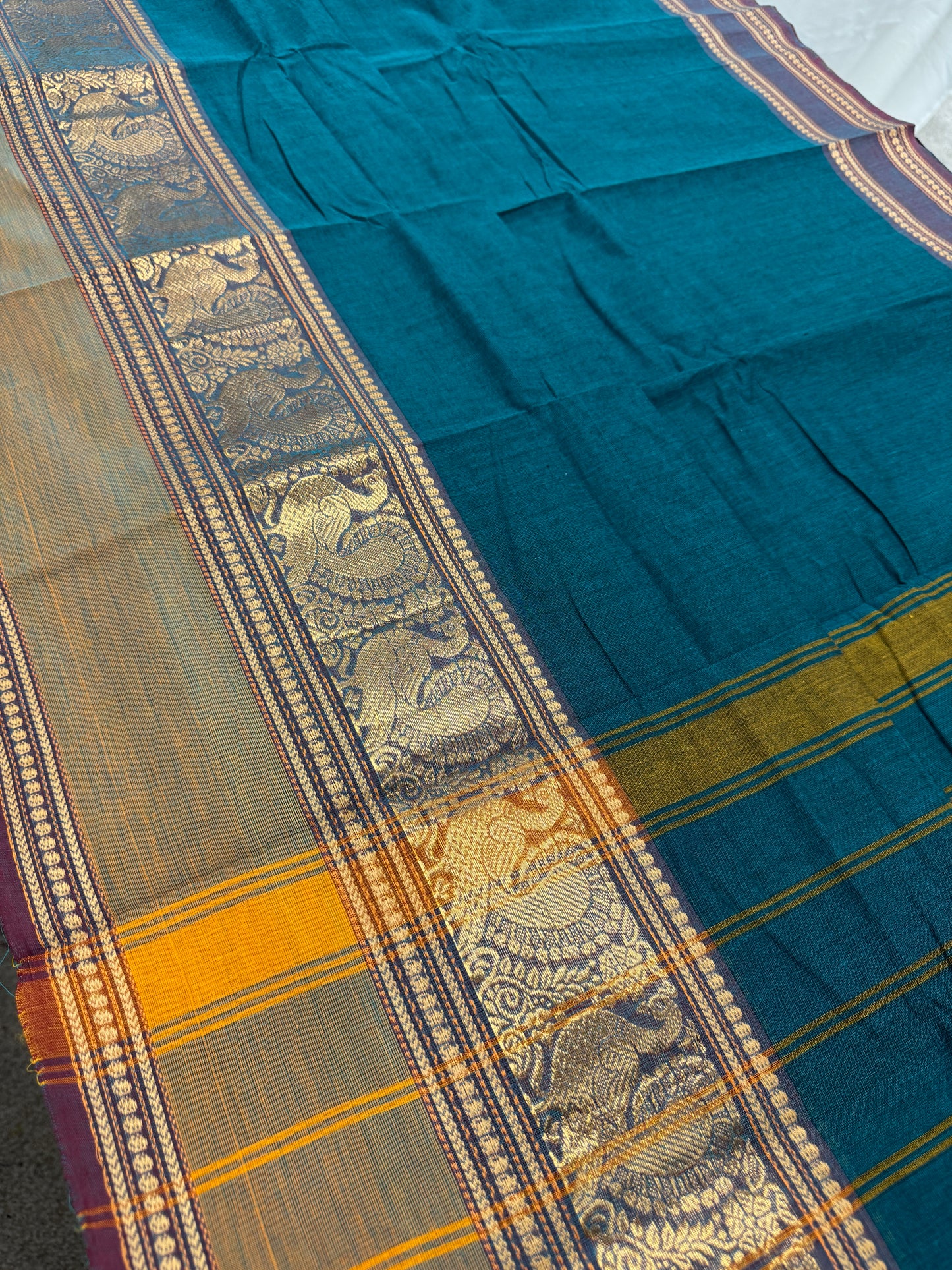 Rama : Handwoven Rama Green Cotton Kanjivaram Saree image 3