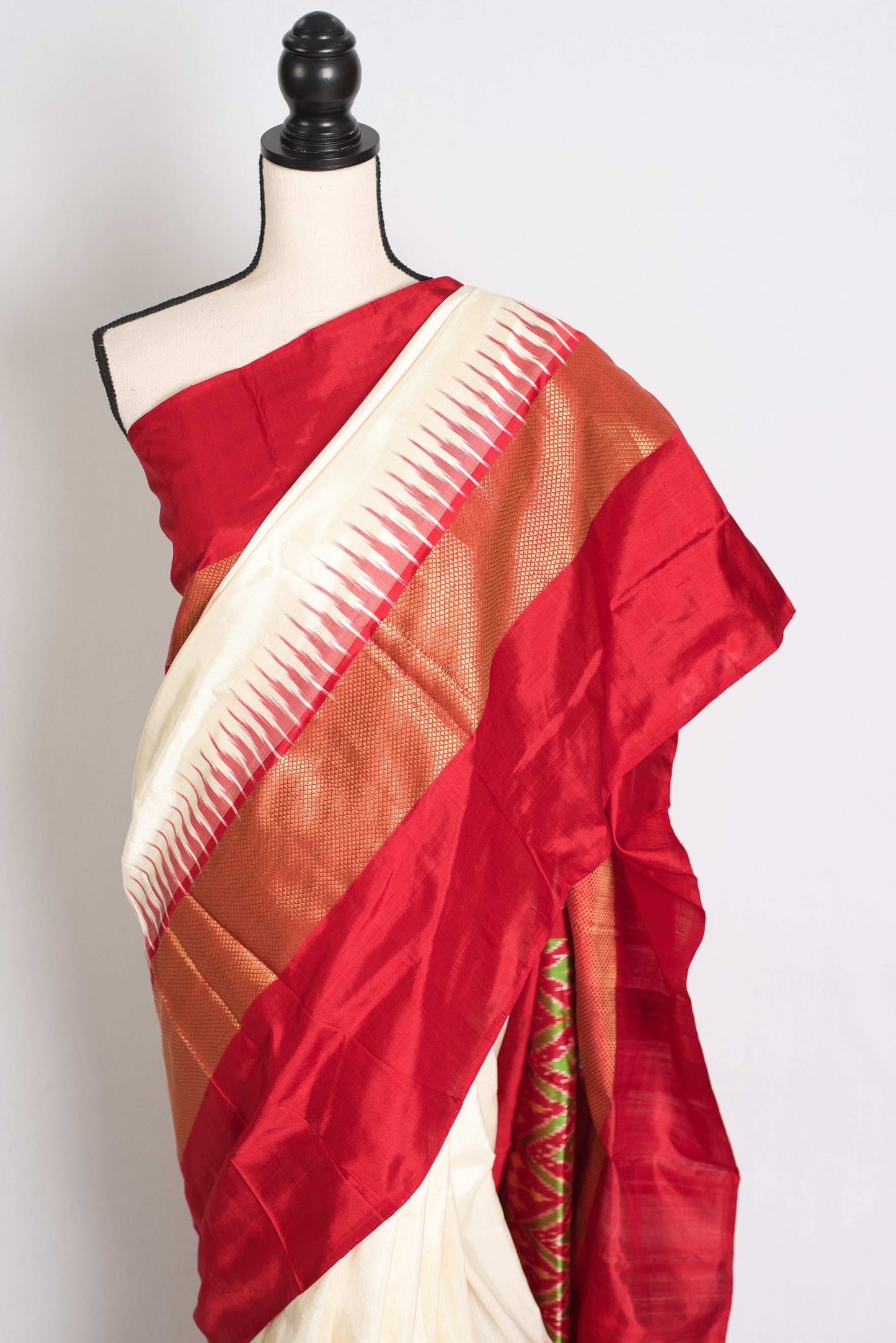 Dyuti : Silk Mark Certified Double Weaving Patola Ikkat Saree in Cream and Red image 6