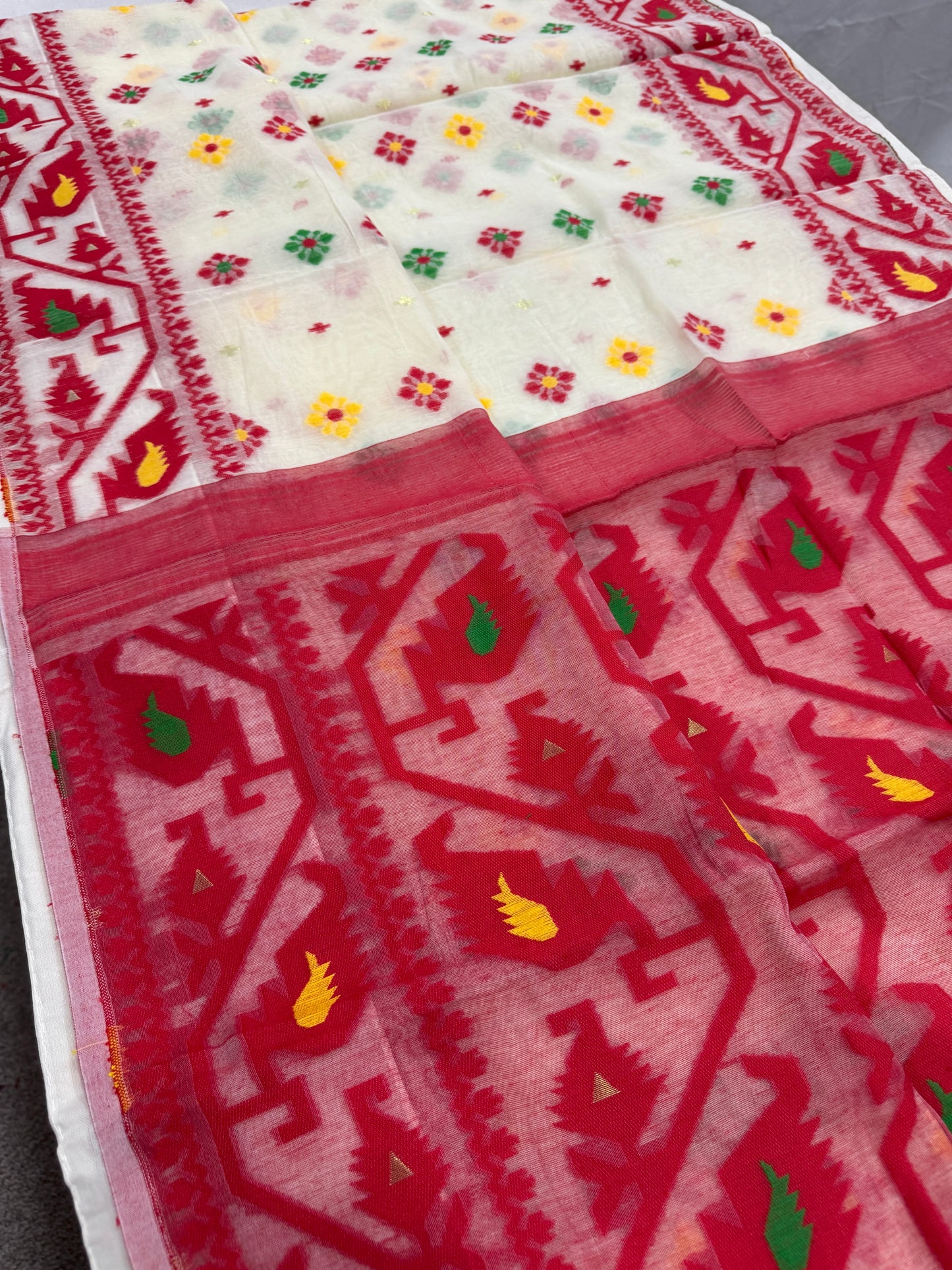 Bindu : Cream and Red Blended Soft Cotton Jamdani Saree image 2