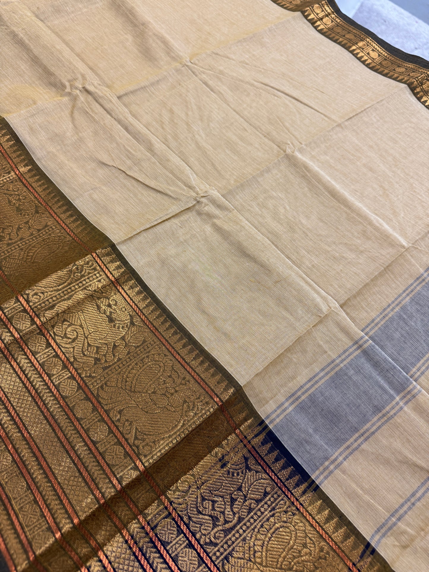 Sanvi : Handwoven Kanchi Cotton Saree in Light Brown and Henna Green image 2