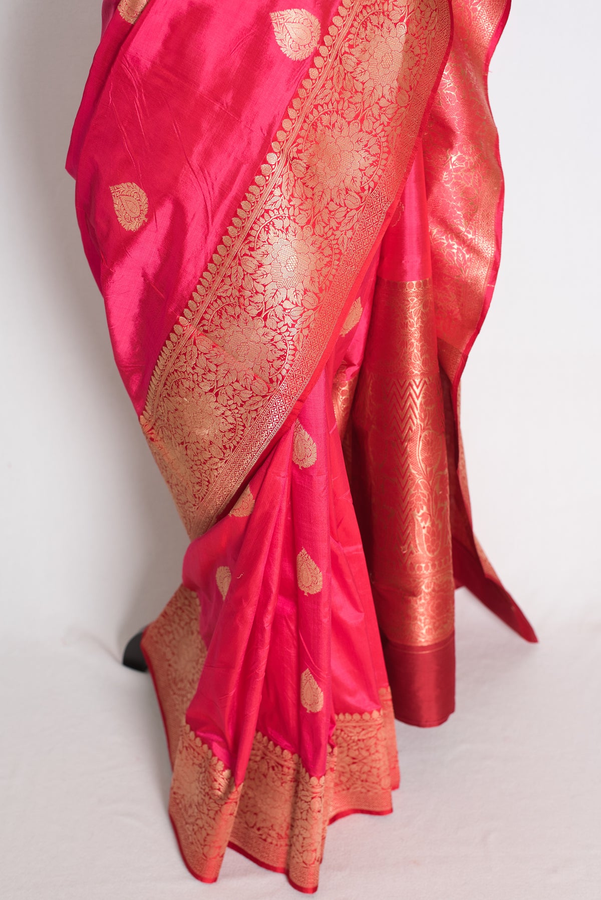 Aalta: Pink and Maroon Banarasi Katan Silk Saree image 6