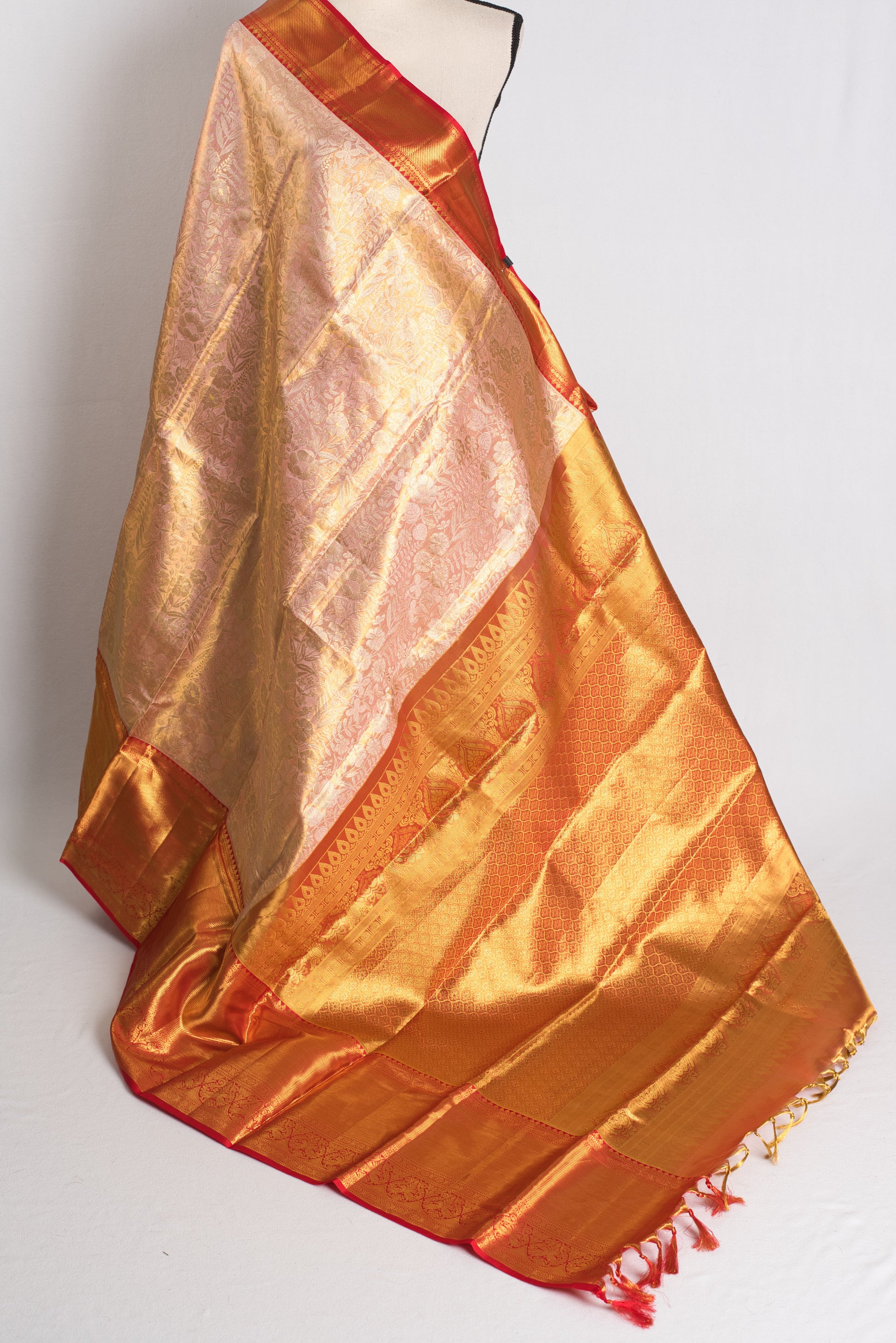 Blush Petal : Handwoven Brocade Bridal Kanjivaram Silk Saree image 3