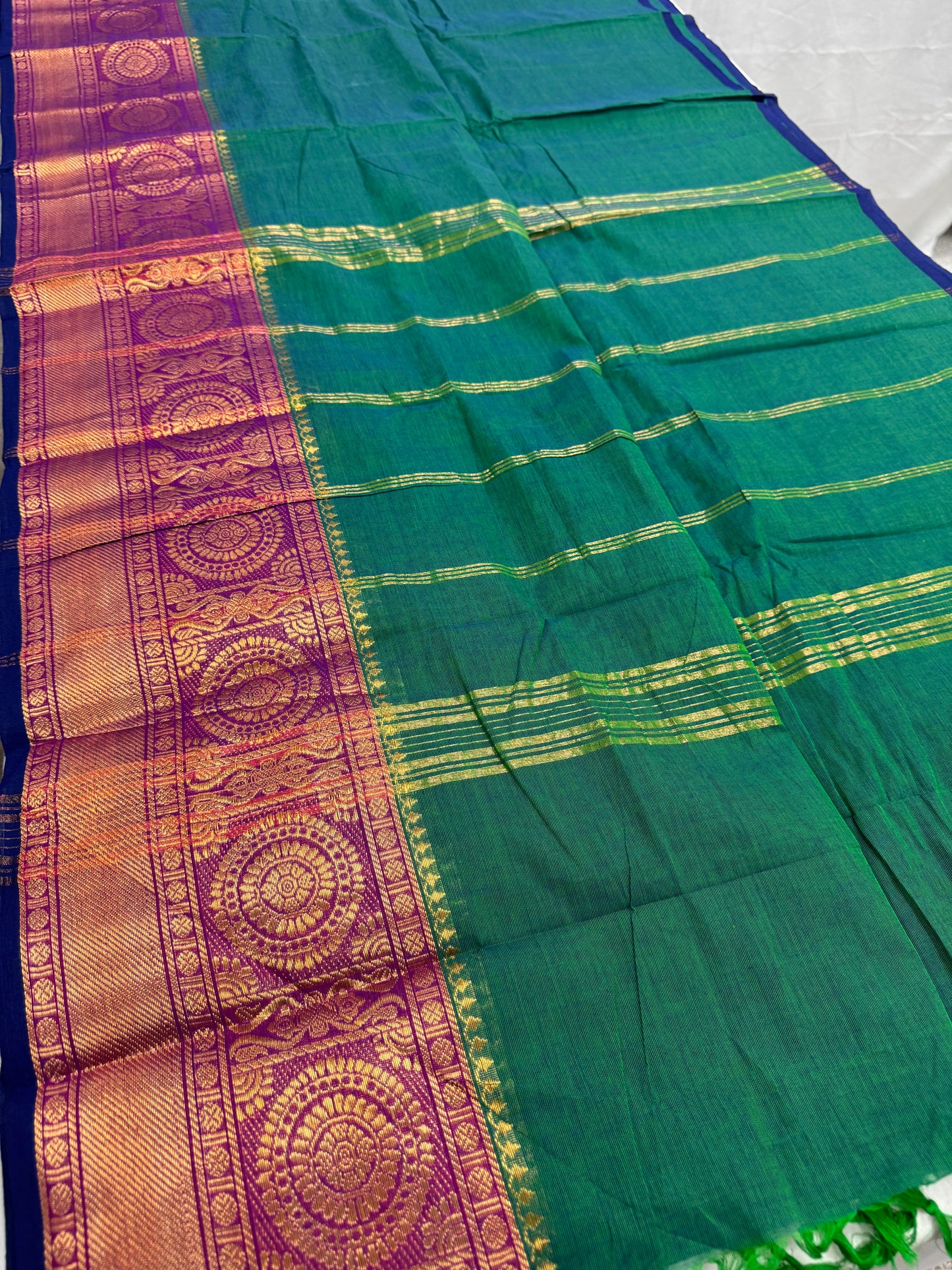 Valli : Peacock Green Kanchi Cotton Saree - Handwoven South Indian Elegance image 2