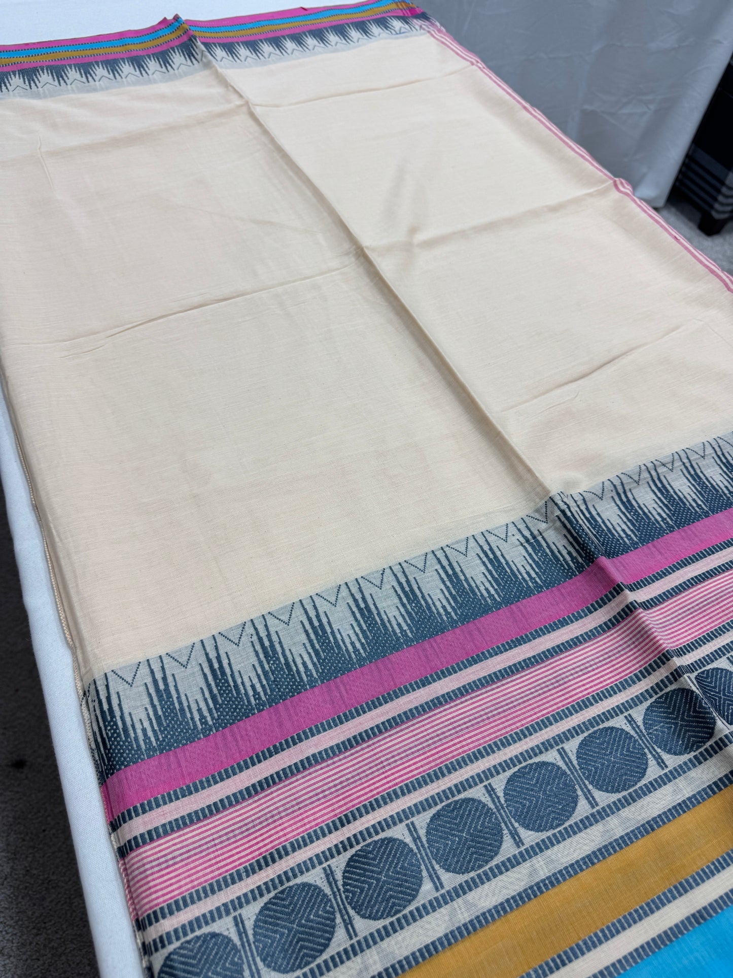 Shweta: Handwoven Dhaniakhali Bengali Soft Cotton Saree with Wide Border image 3