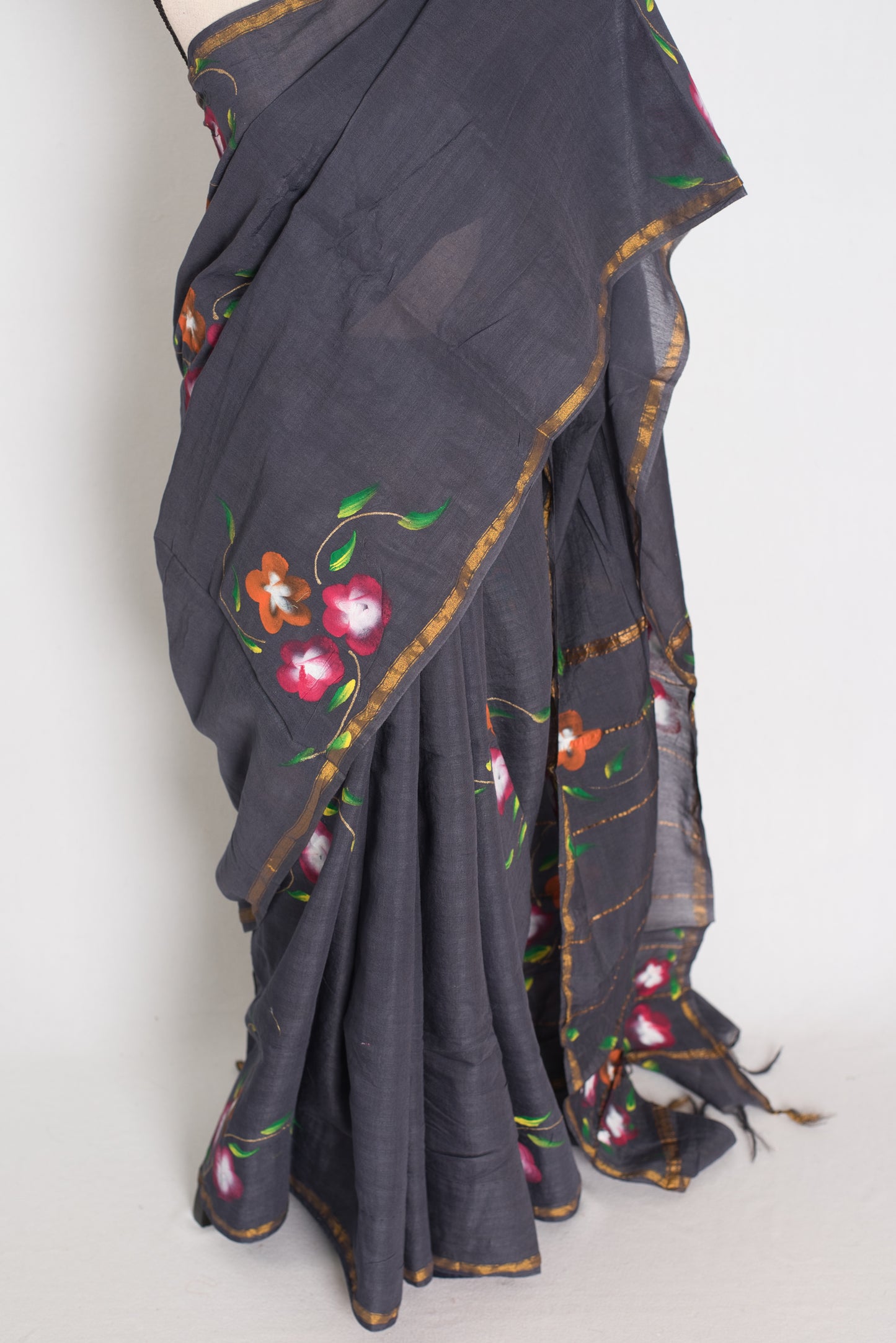 Grey Chanderi saree — border detail