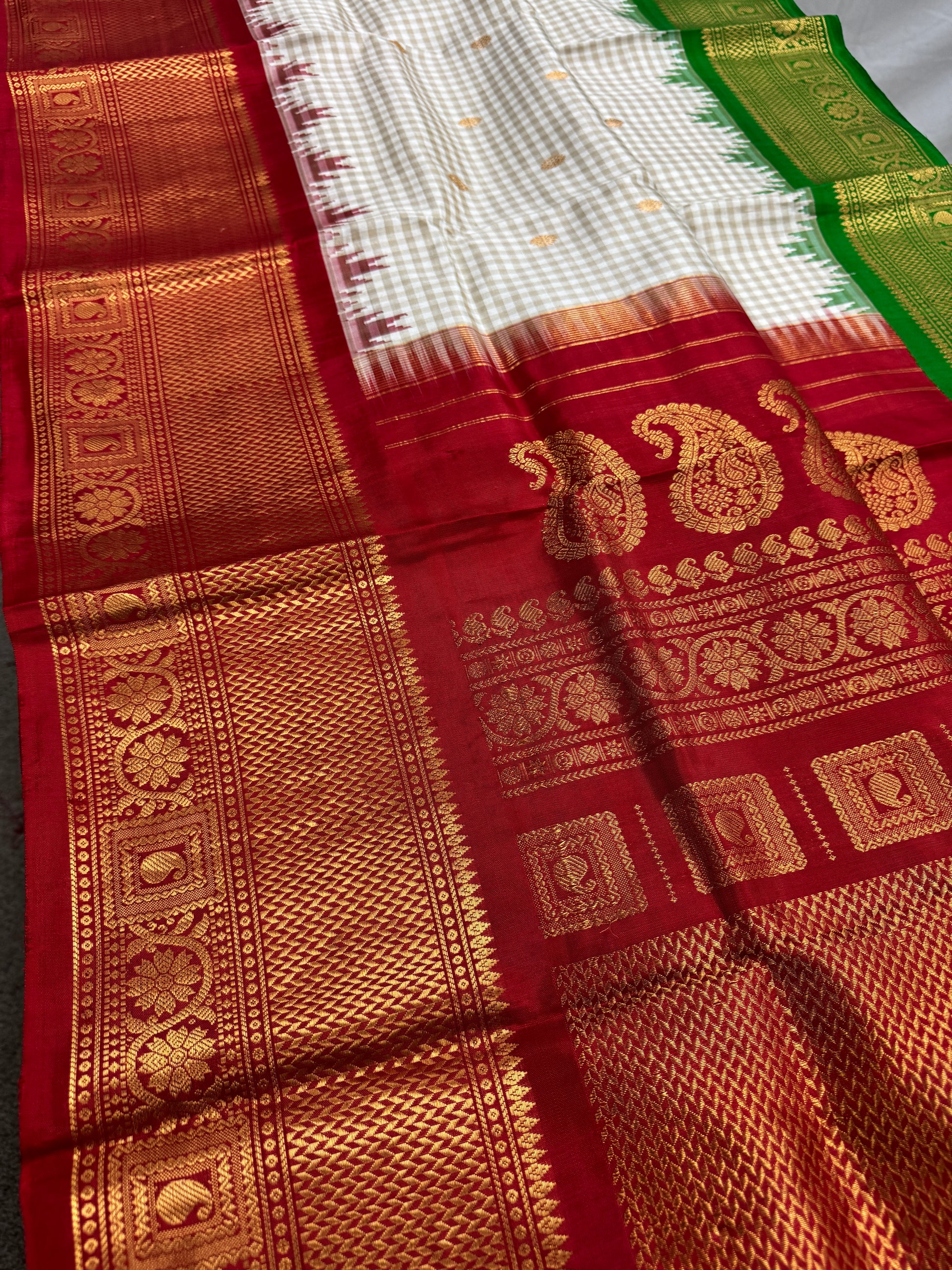 Rajashri : Silk Mark Certified Maharani Ganga Jamuna Kanji Gadwal Silk Saree image 3