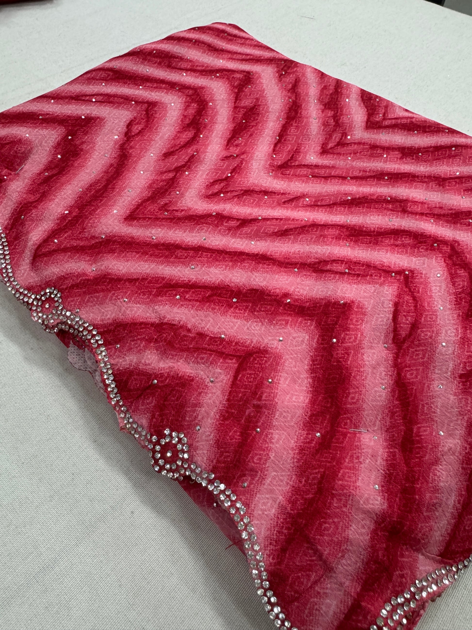 Rang Leher - Designer Chinon Leheriya Saree in Pink image 4