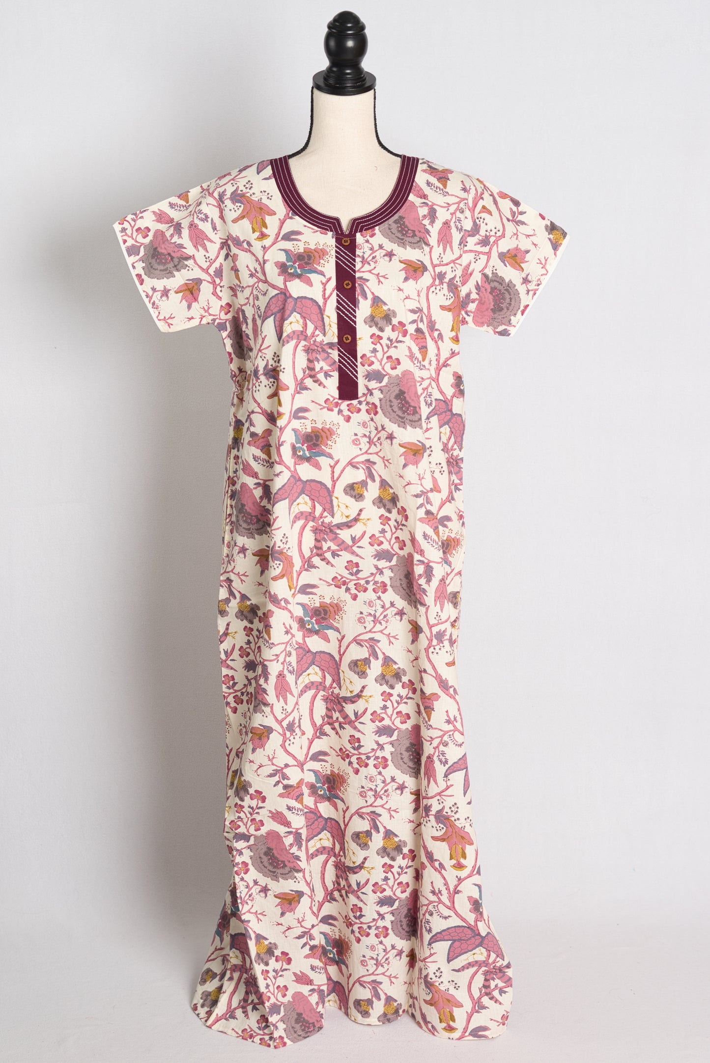 Printed White Cotton Nightwear in Regular Size.
