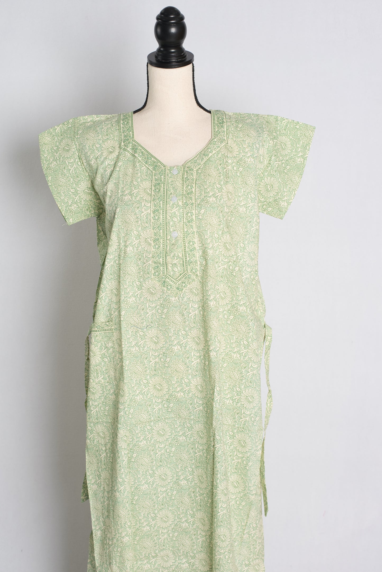 Printed Green Cotton Nightwear in Regular Size.
