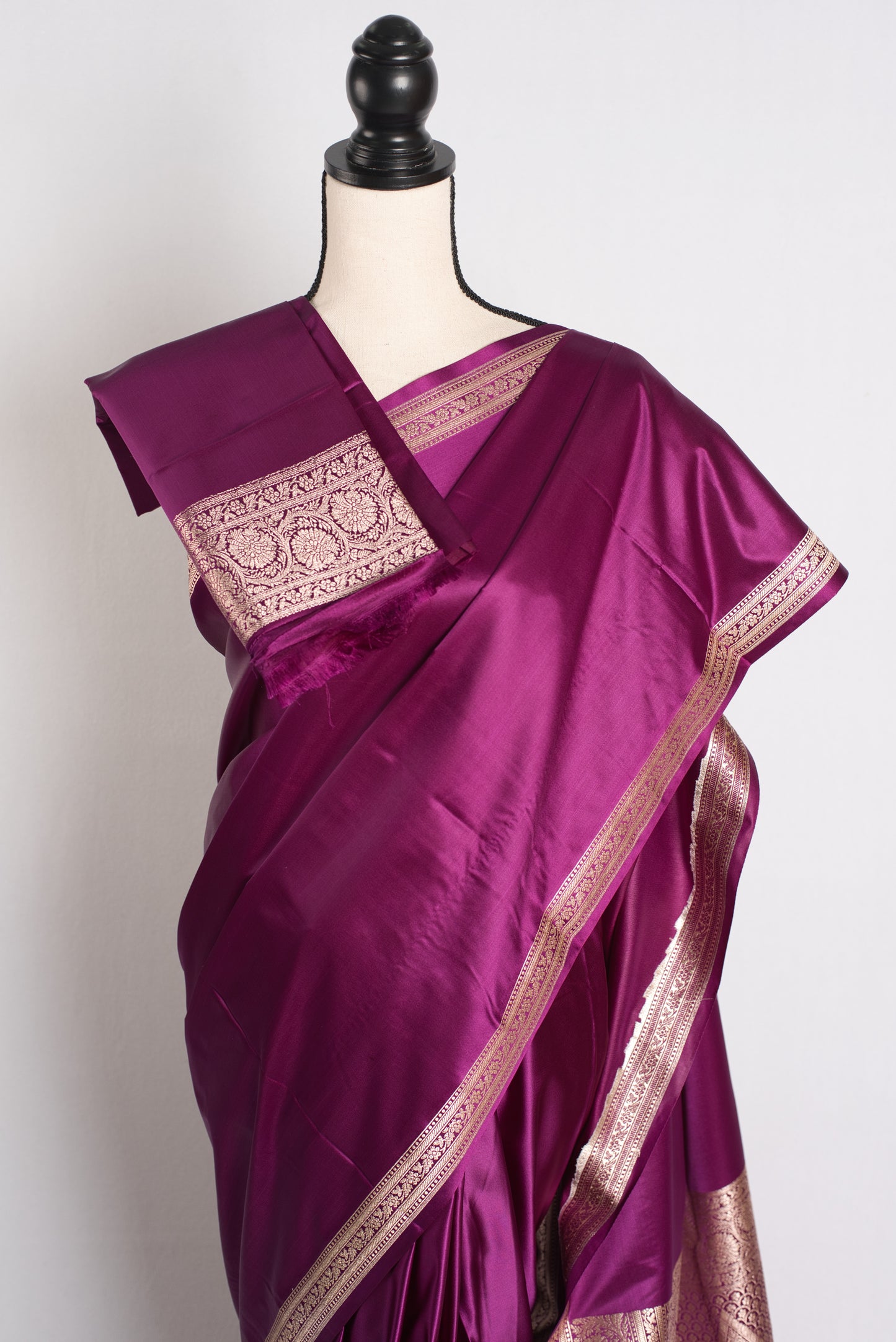 Semi Mashru Valkalam Banarasi Saree in Purple and Gold.