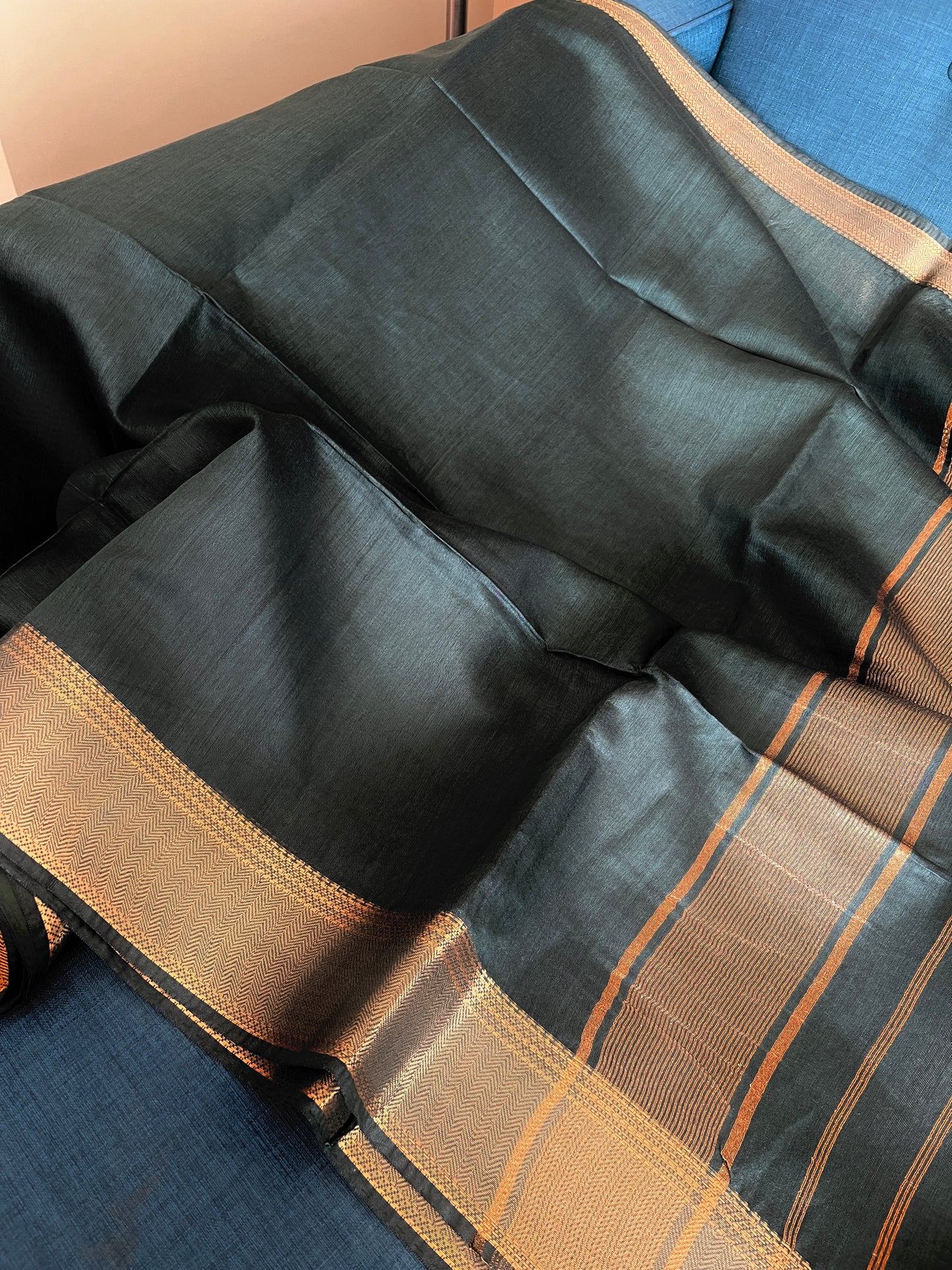 Blended Soft Cotton Silk Maheshwari Saree in Dark Green and Gold.