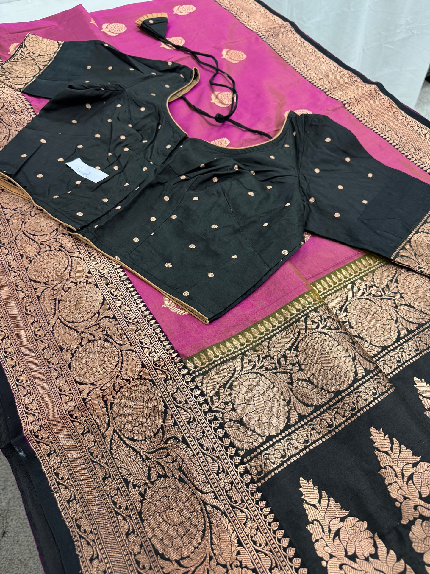 Certified Silk Purplish Pink Banarasi Saree with 38 Size Stitched Blouse.