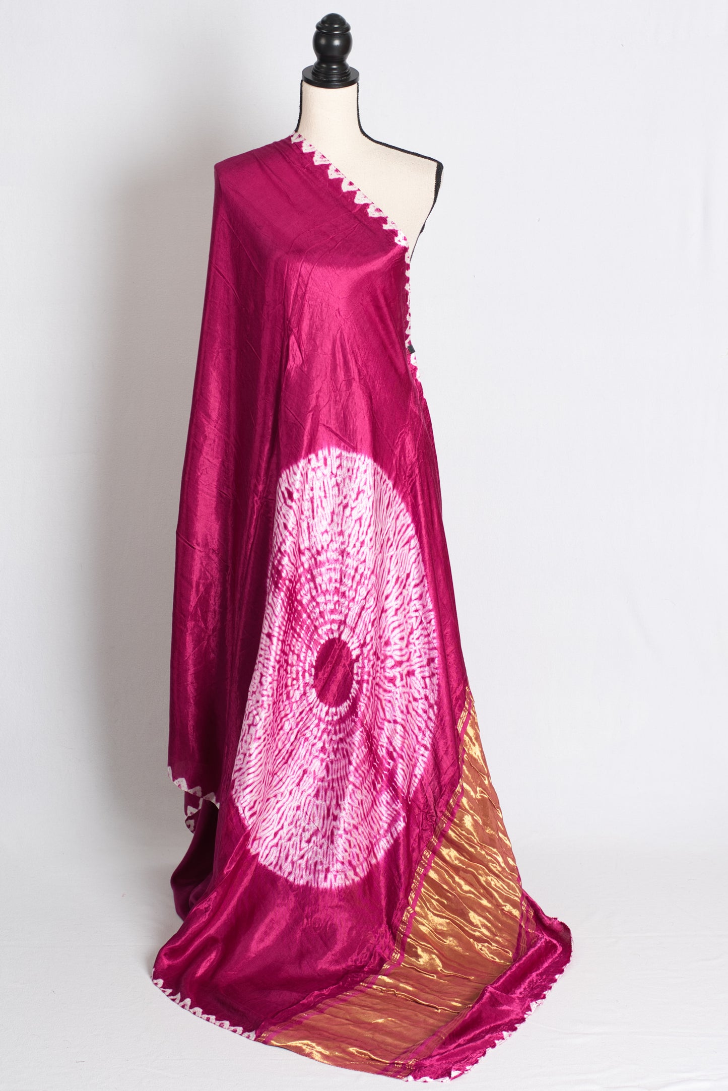 Indira : Magenta Modal Silk Saree with Hand Shibori Border and Zari Tissue Pallu image 5