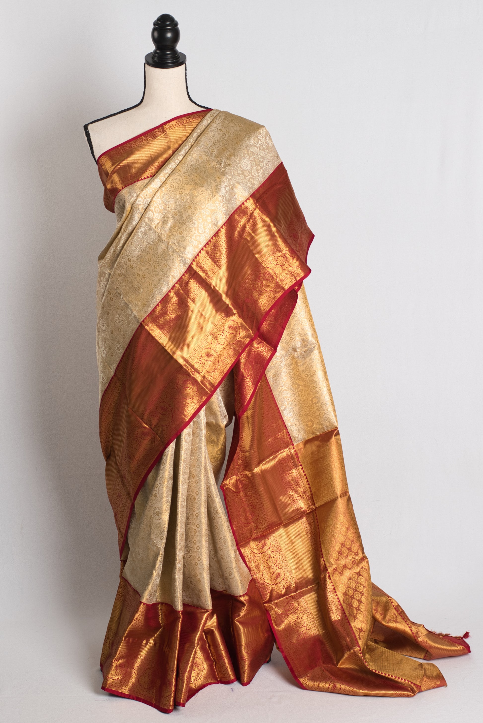 Golden Horizon : Handwoven Brocade Bridal Kanjivaram Silk Saree image 0