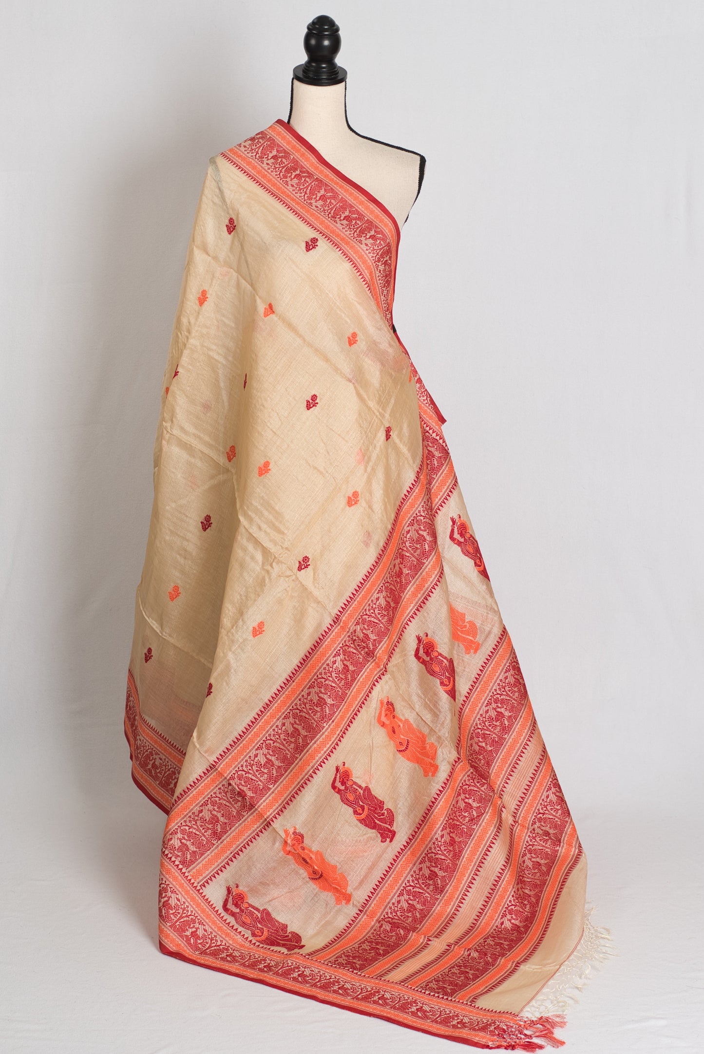 Devanshi : Bengal Tussar Baluchari Saree in Beige, Red and Orange image 1
