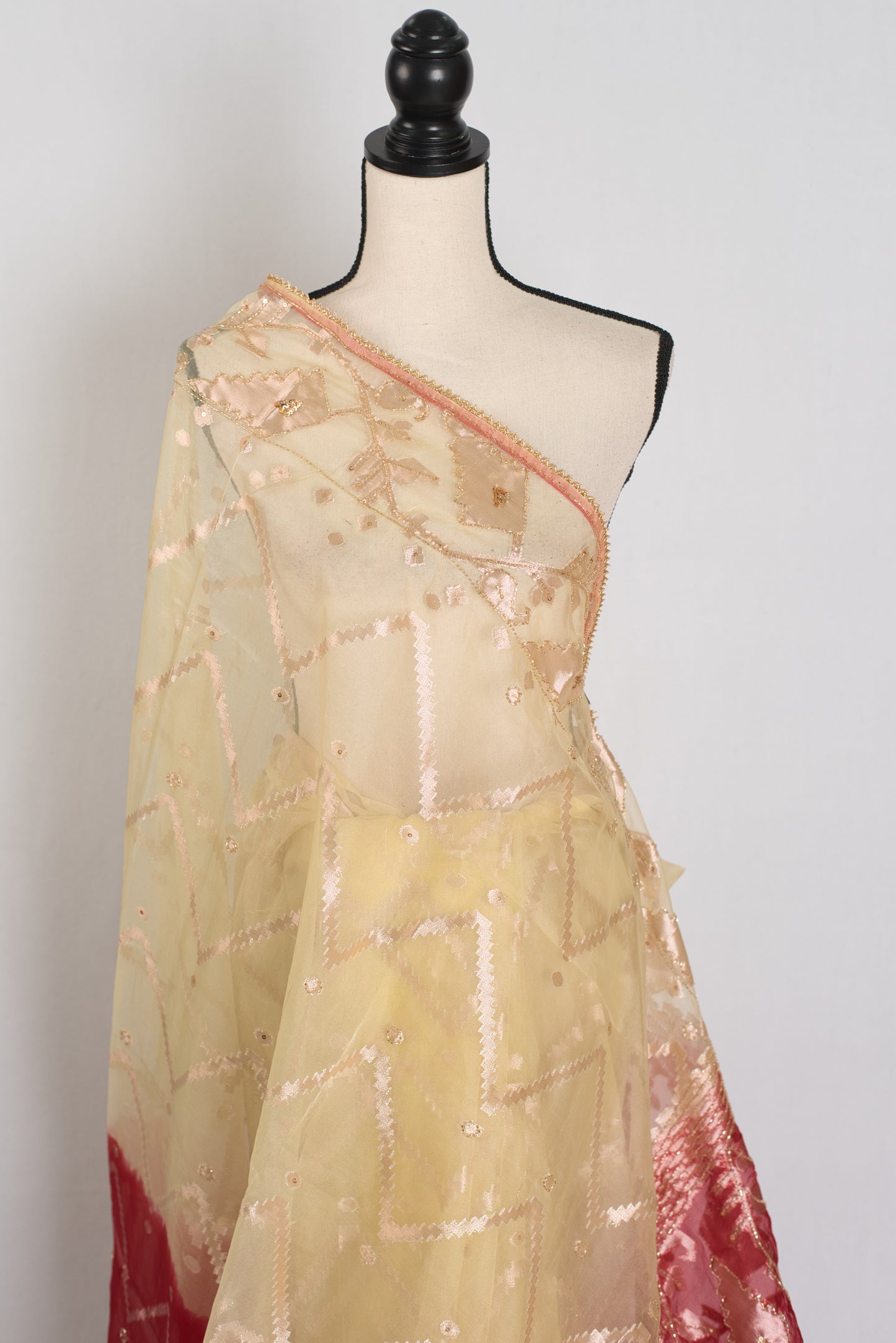 Rani : Beige and Red Semi Muslin Jamdani Saree with Cut Dana Embroidery Work image 4