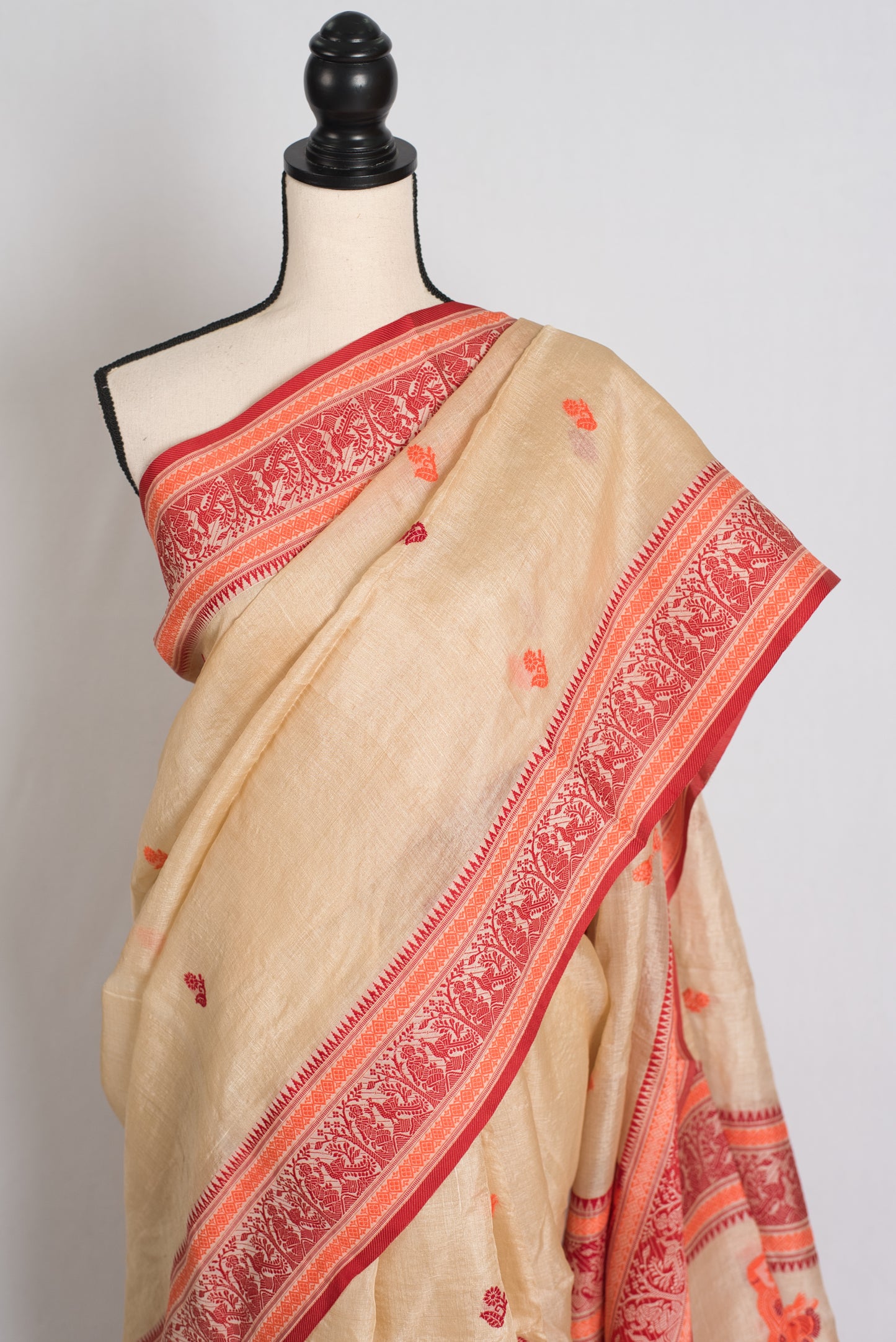 Devanshi : Bengal Tussar Baluchari Saree in Beige, Red and Orange image 5