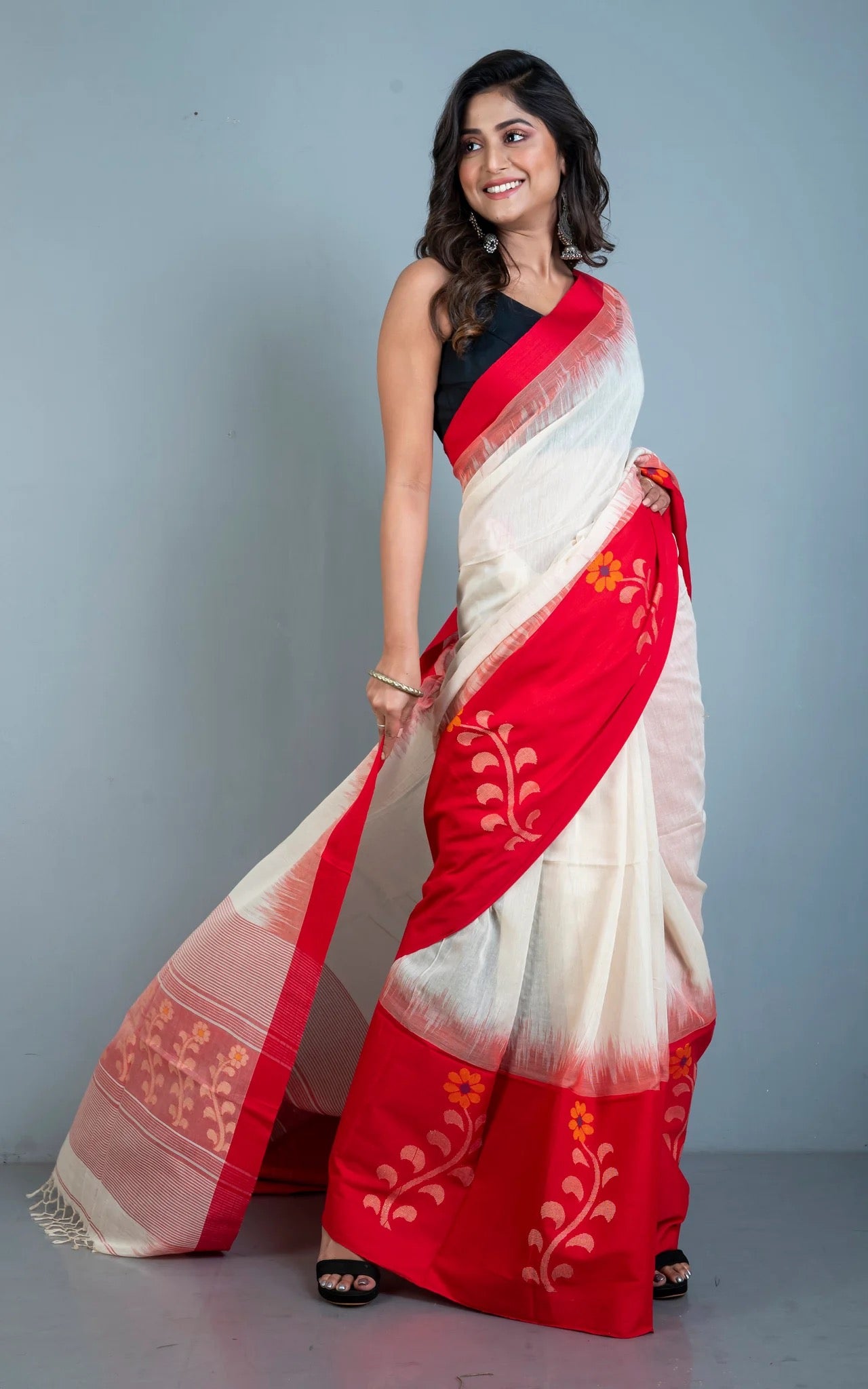 Premium Quality Soft Cotton Saree in Off White - Bengal Saree Collection.