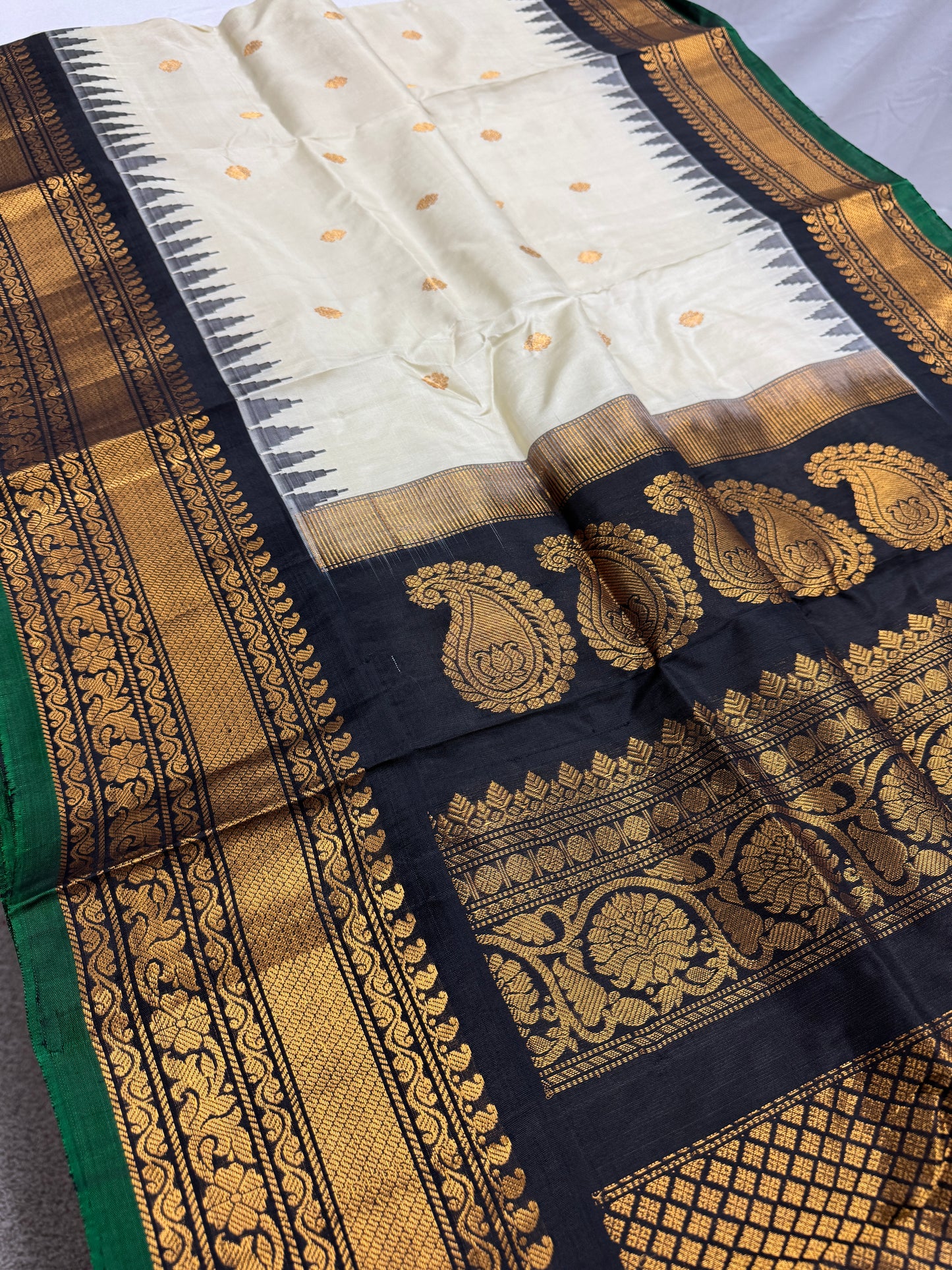Indira : Silk Mark Certified Gadwal Silk Saree in Cream and Black image 3