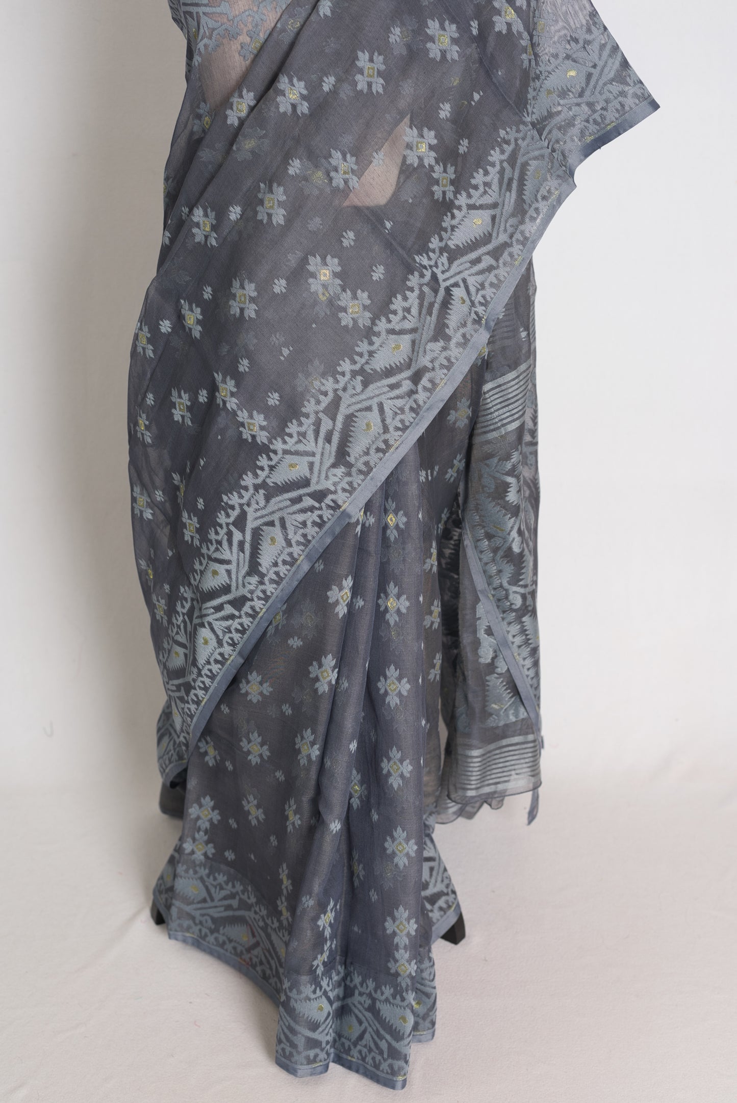 Aman : Cloud Grey Soft Blended Cotton Bengali Jamdani Saree image 5