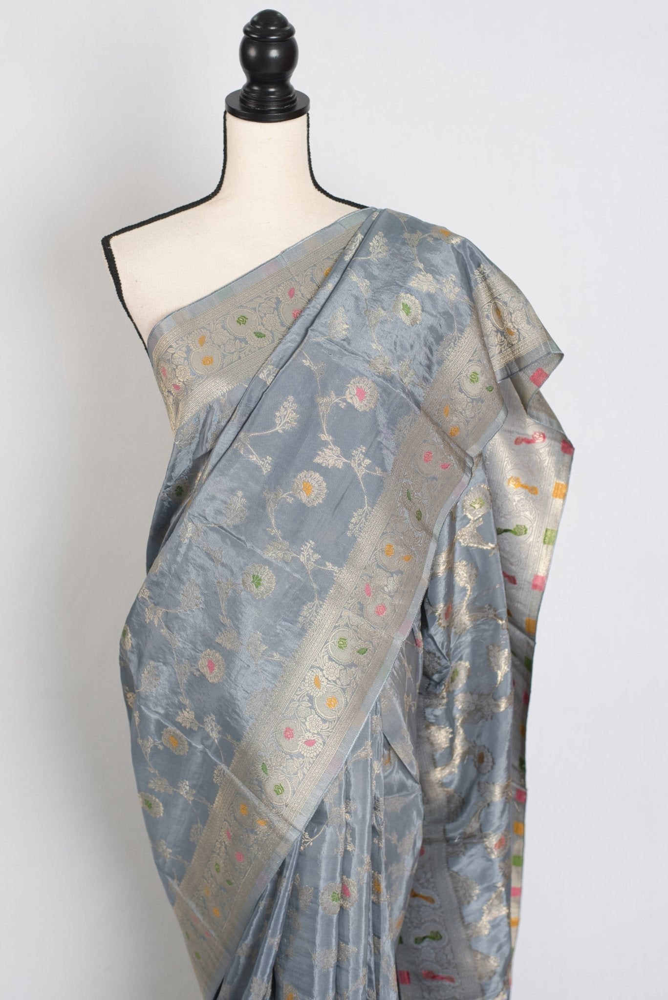 Damini : Semi Crepe Silk Jaal Banarasi Saree in Grey and Muted Gold - Saree Mandi