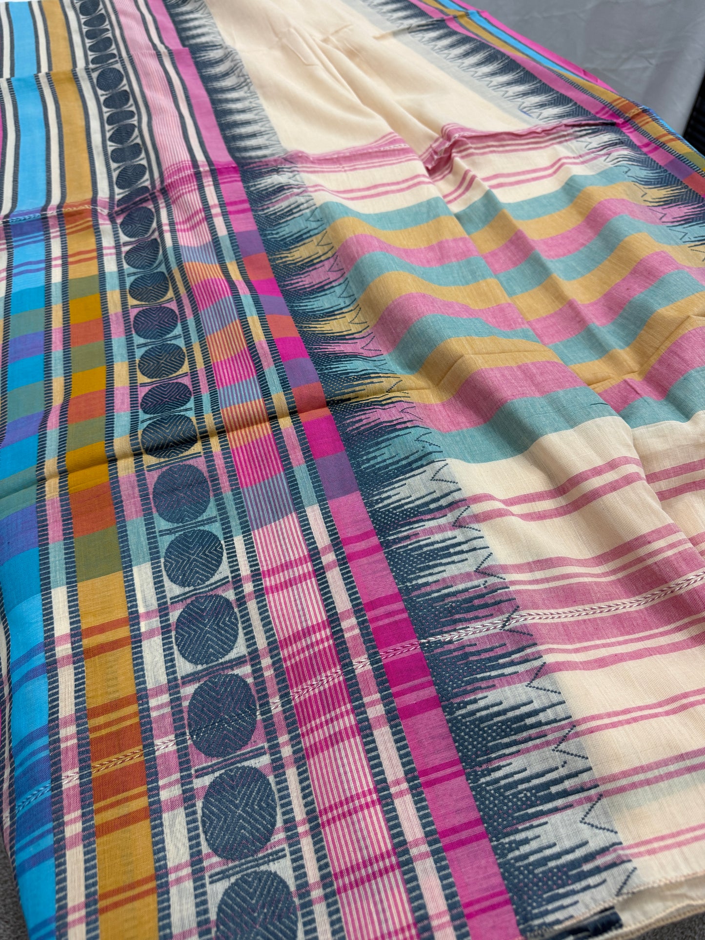 Shweta: Handwoven Dhaniakhali Bengali Soft Cotton Saree with Wide Border image 2
