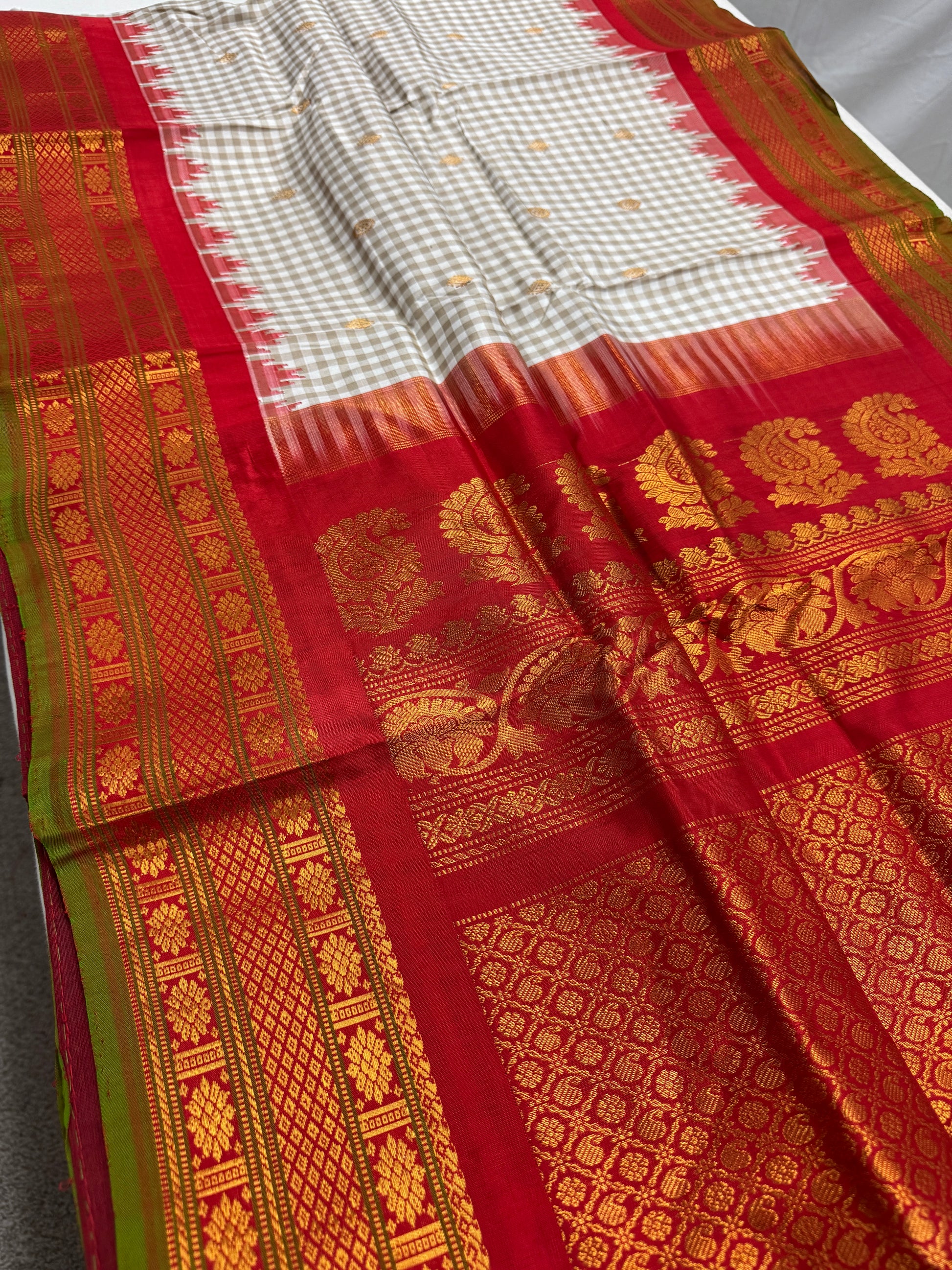 Kavya : Silk Mark Certified Micro Checks Kanji Gadwal Silk Saree image 4