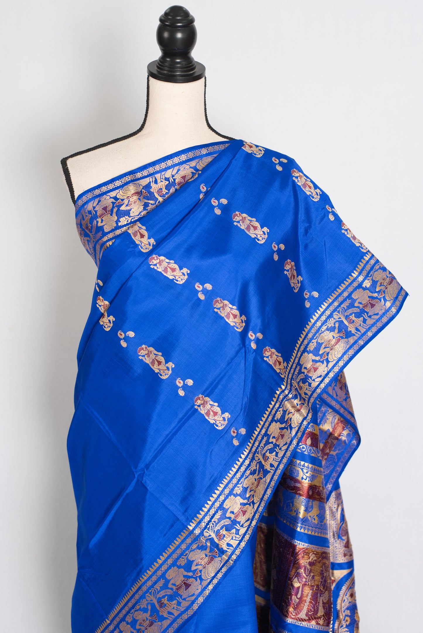Nila | Royal Blue and Gold Handwoven Swarnachari Pure Silk Saree image 6
