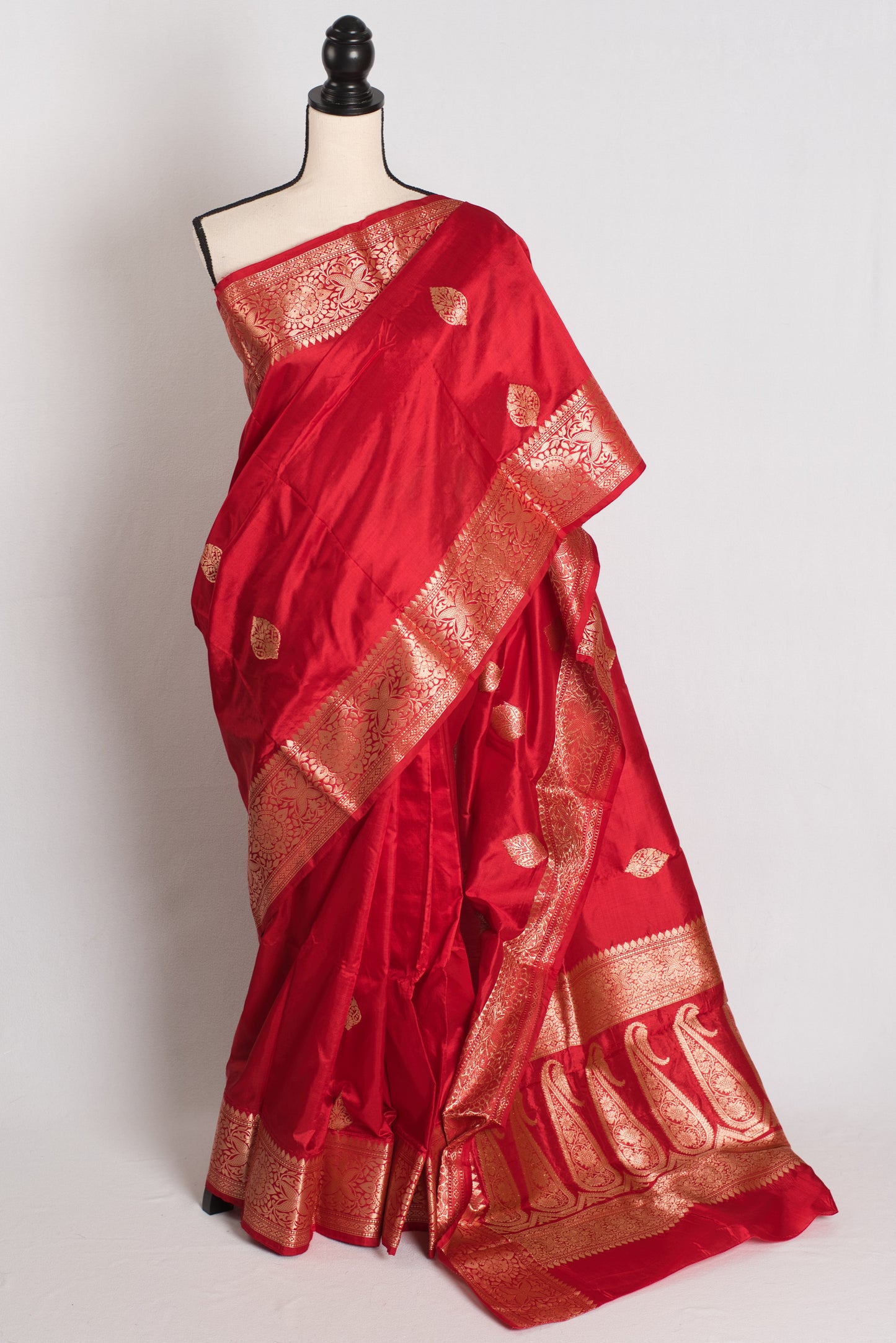 Vermillion : Red Bridal Banarasi Silk Saree image 0