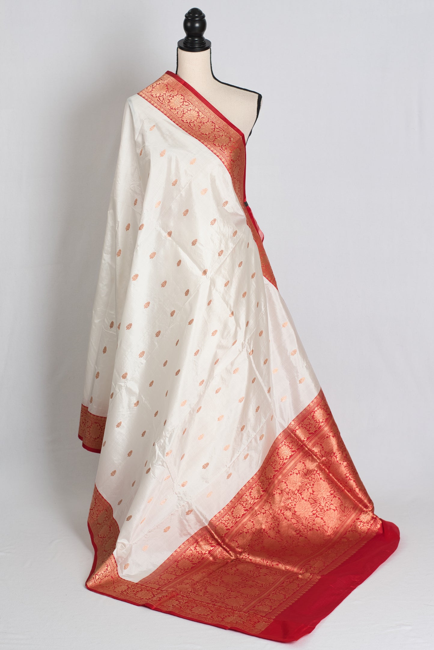 Annapurna : Silk Mark Certified White and Red Banarasi Silk Saree image 1