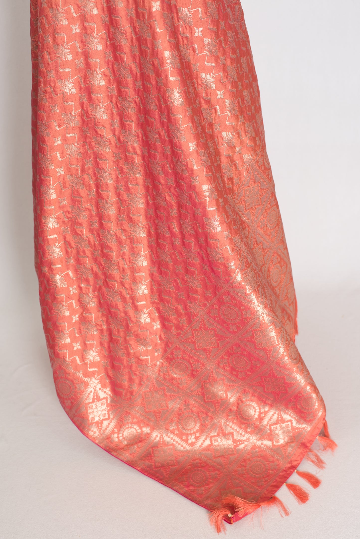 Shalini Peach and Gold Semi Banarasi Silk Dupatta – Elegant Zari Brocade image 2