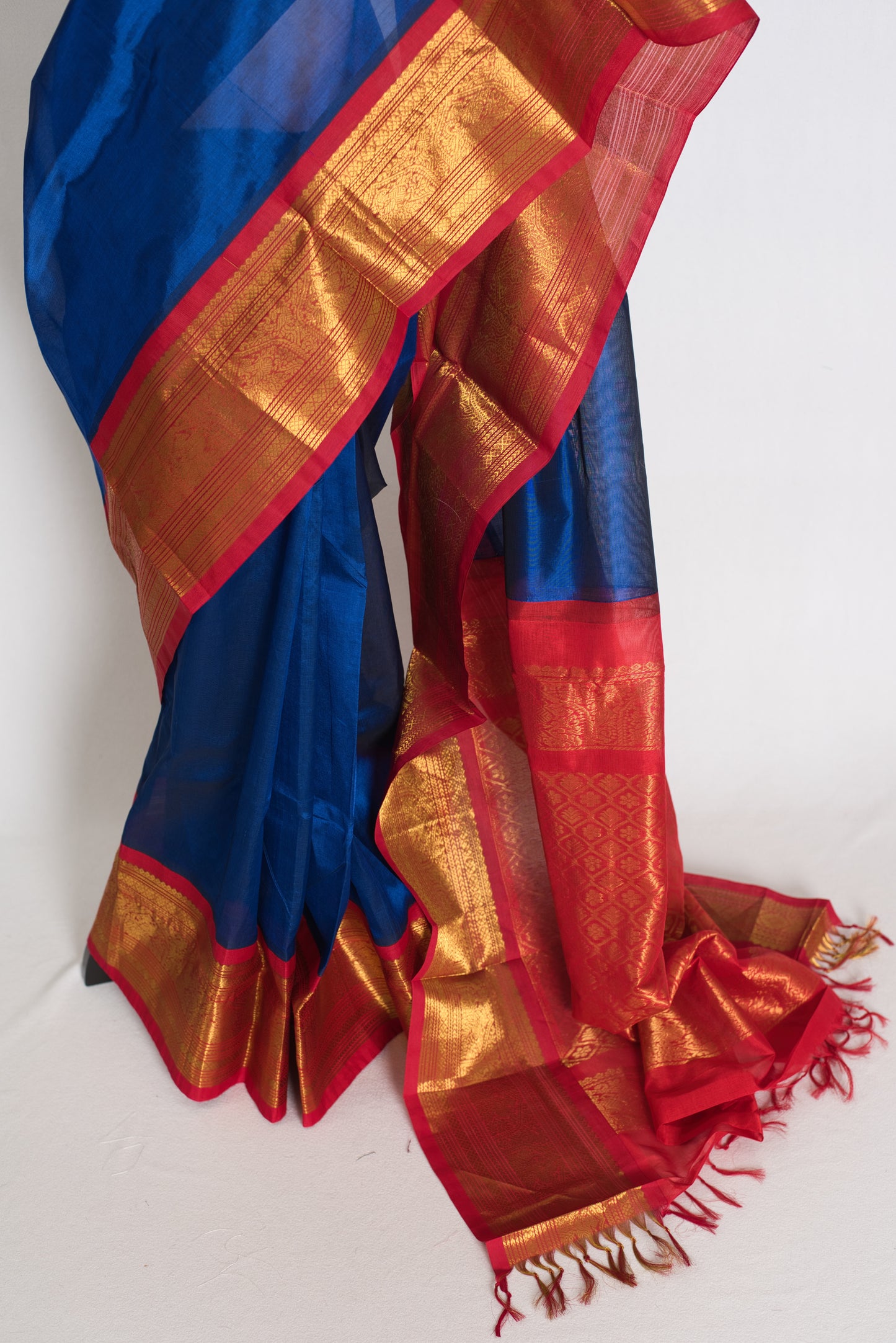 Mala : Royal Blue and Red Cotton Silk Kanjivaram Saree with 38 Size Blouse image 7