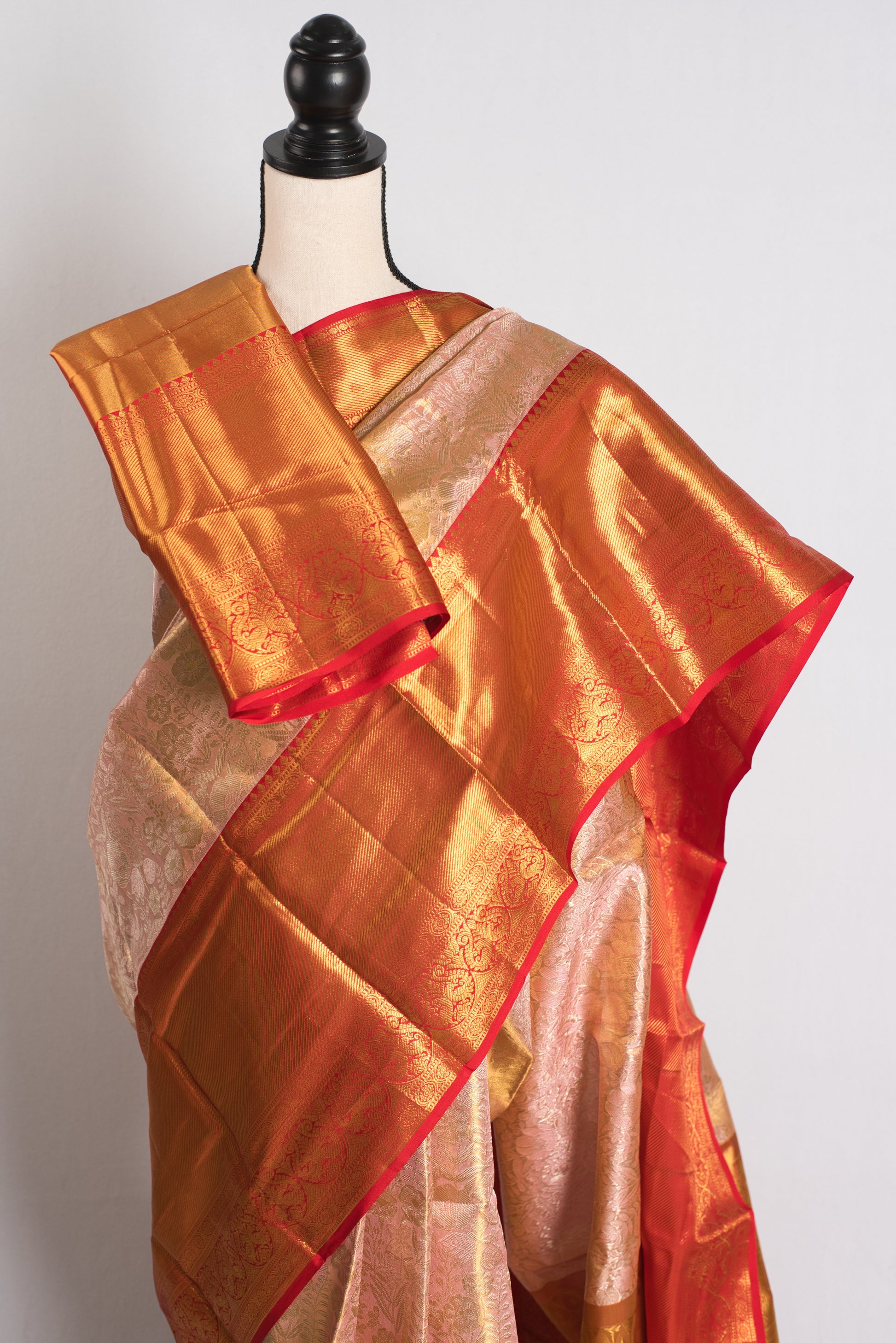 Blush Petal : Handwoven Brocade Bridal Kanjivaram Silk Saree image 2