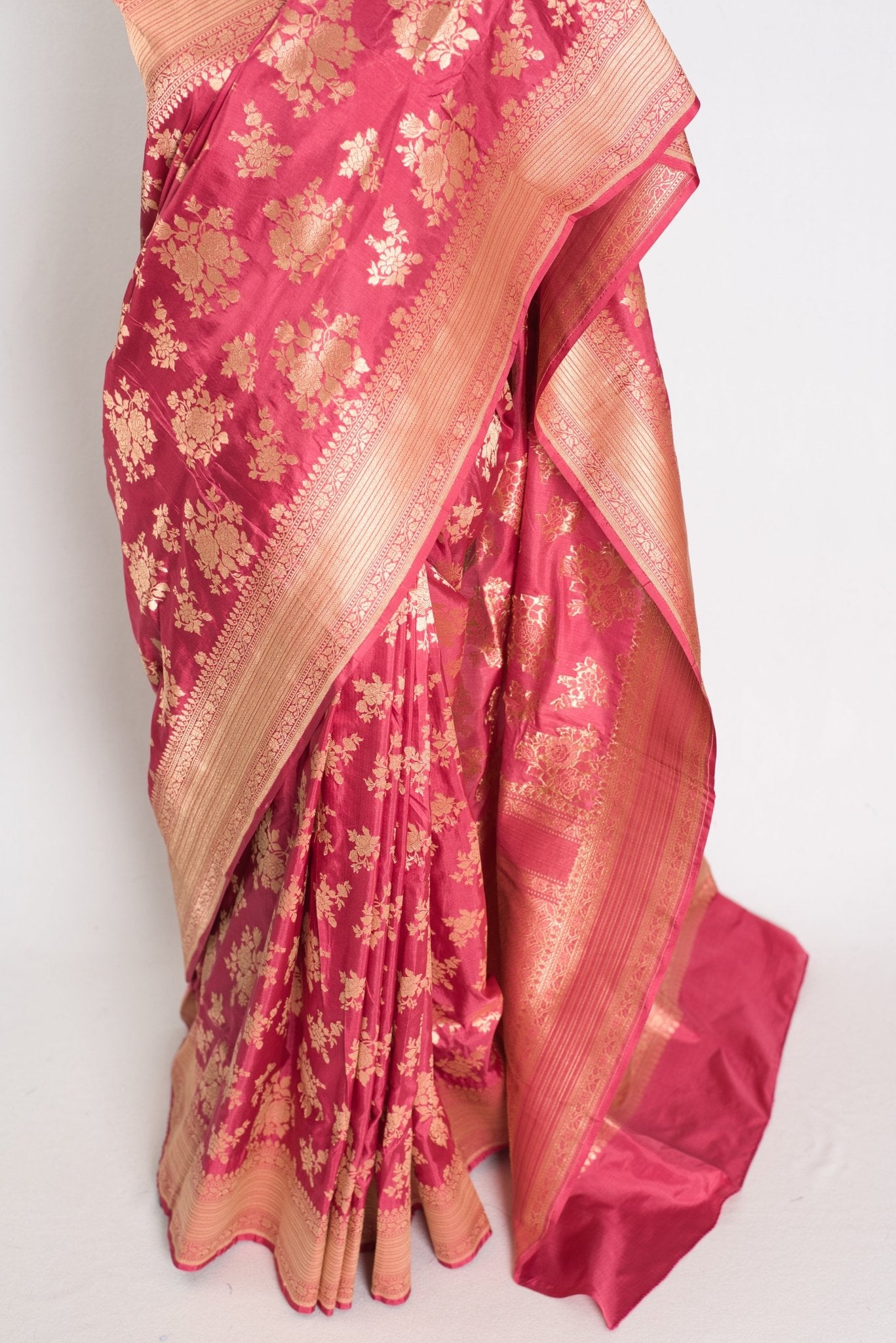 Mehuli: Silk Mark Certified Dusty Pink Bridal Banarasi Silk Saree - Saree Mandi
