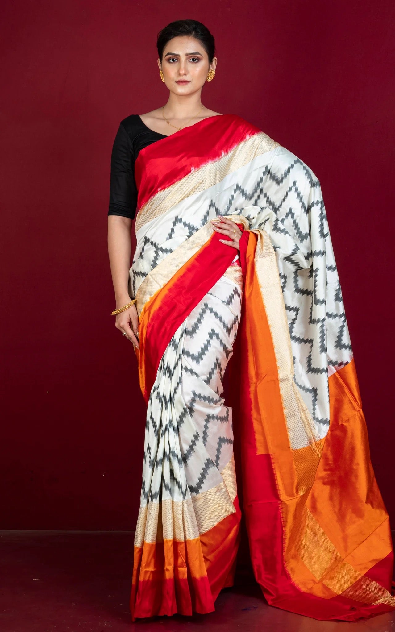 Certified Silk Pochampally Ikkat Saree - Royal Threads Collection.