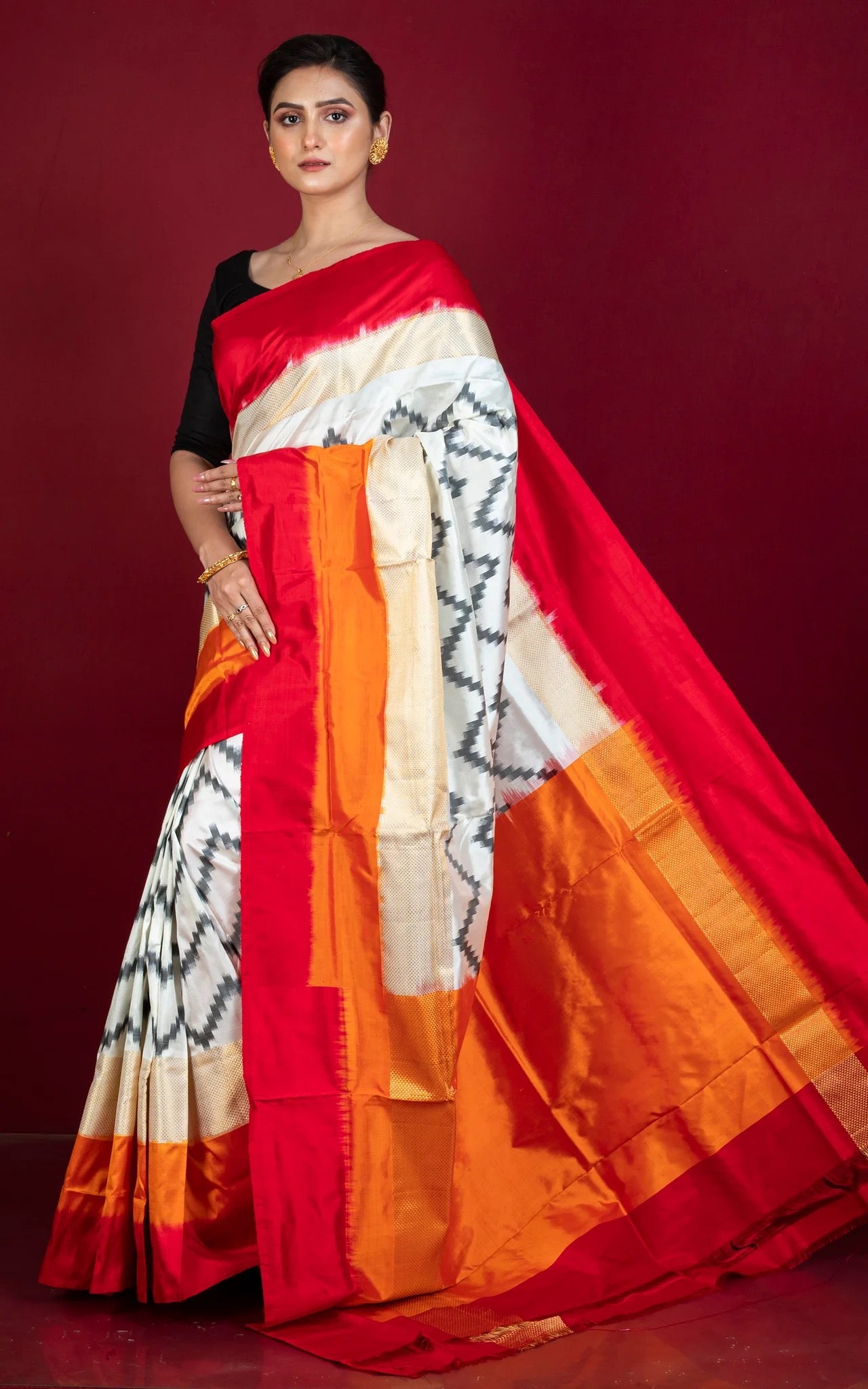 Certified Silk Pochampally Ikkat Saree - Royal Threads Collection.