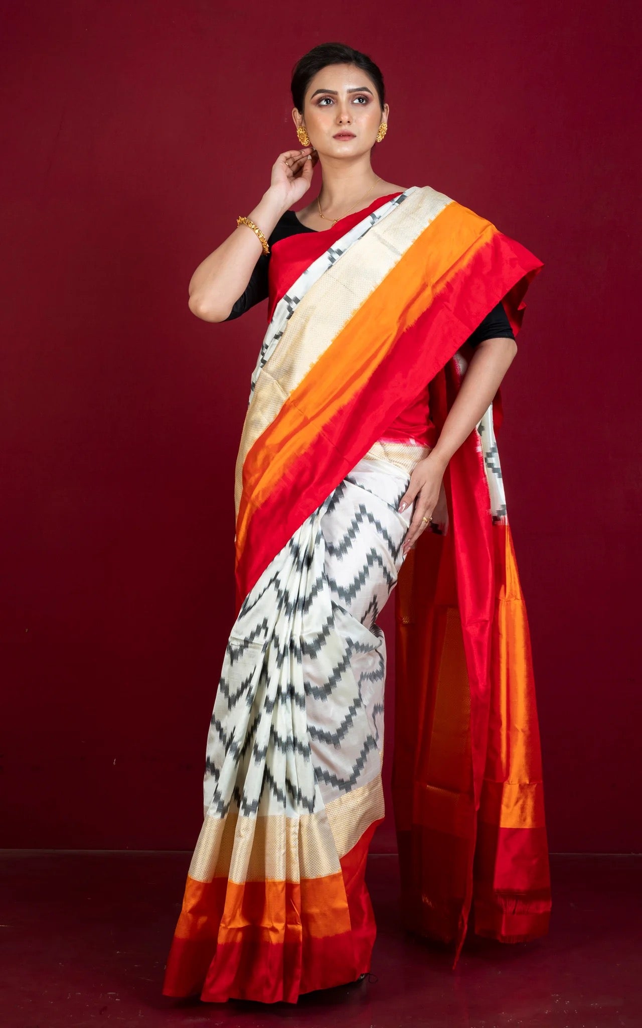 Certified Silk Pochampally Ikkat Saree - Royal Threads Collection.