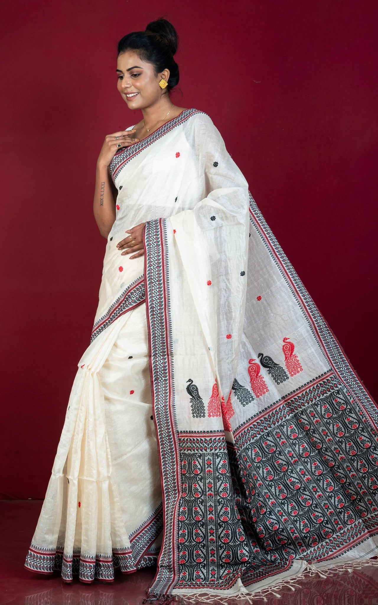 Bengal Tussar Silk Saree in Off White and Black - Premium Bengal Collection.