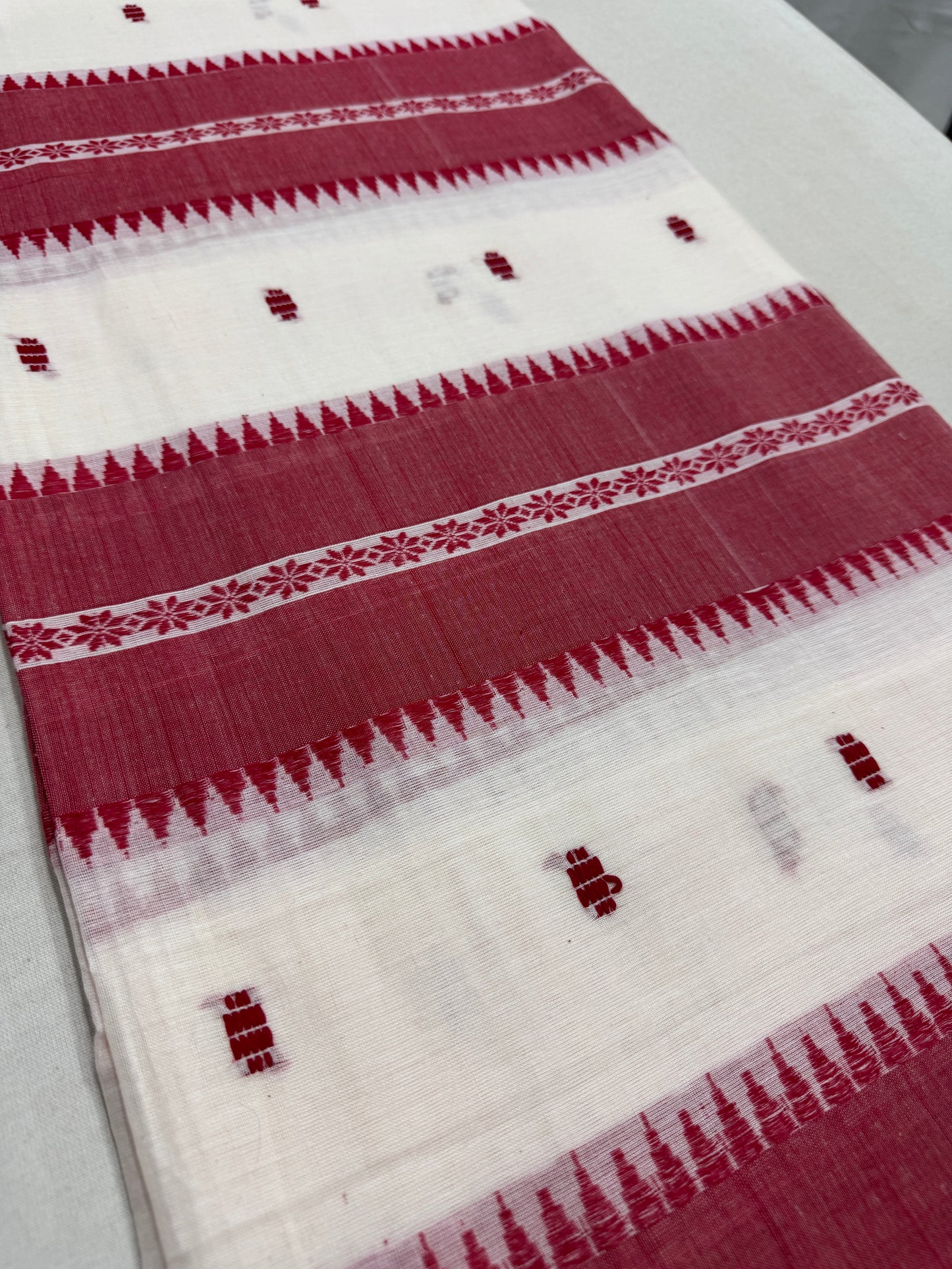 Sohini : White and Red Horizontal Stripes Dhaniakhali Soft Cotton Saree image 5