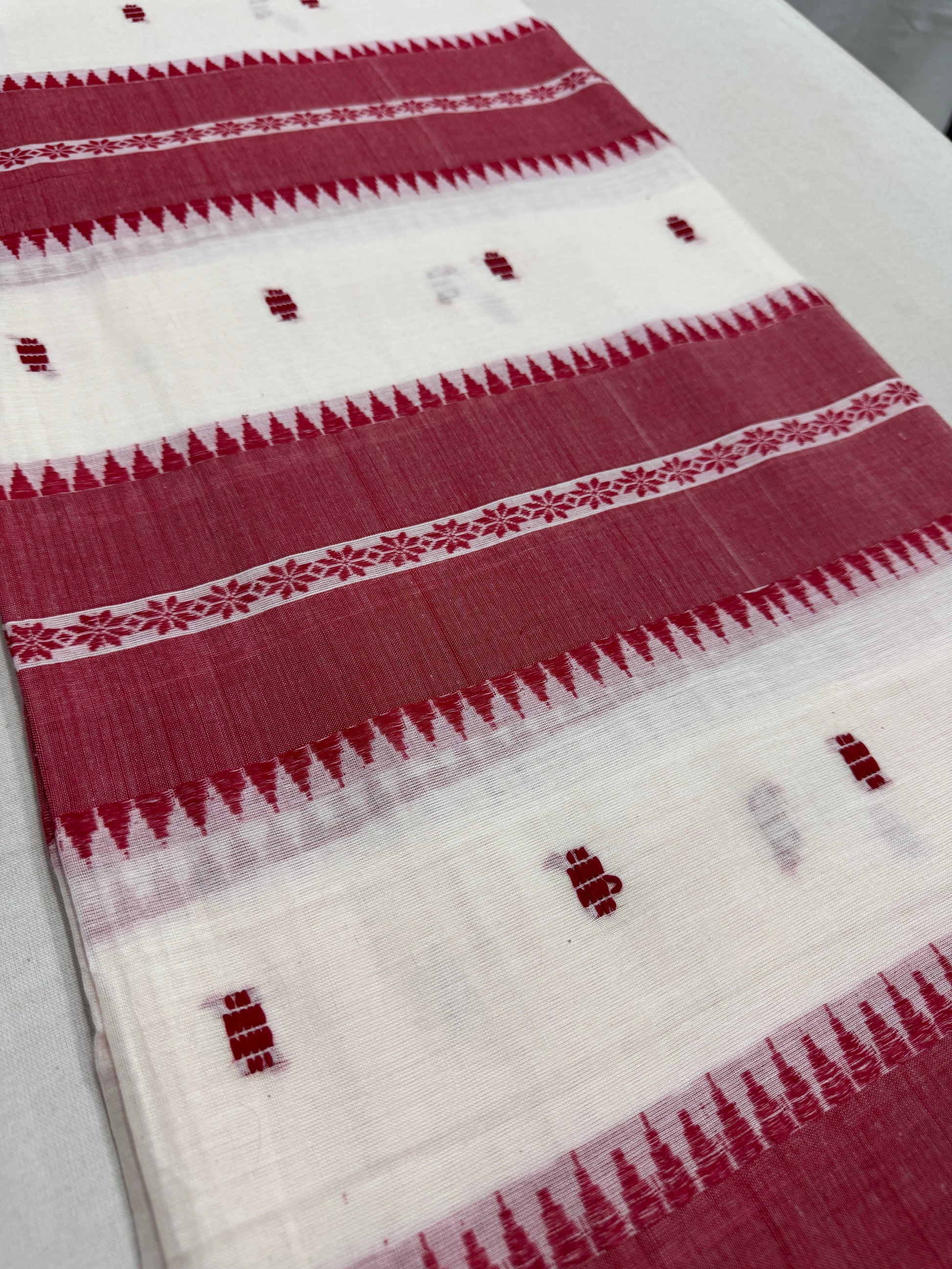 Sohini : White and Red Horizontal Stripes Dhaniakhali Soft Cotton Saree image 5