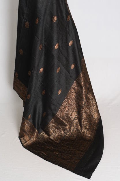 Nandini : Black Pure Raw Silk Banarasi Saree | Antique Gold Zari Weave image 3