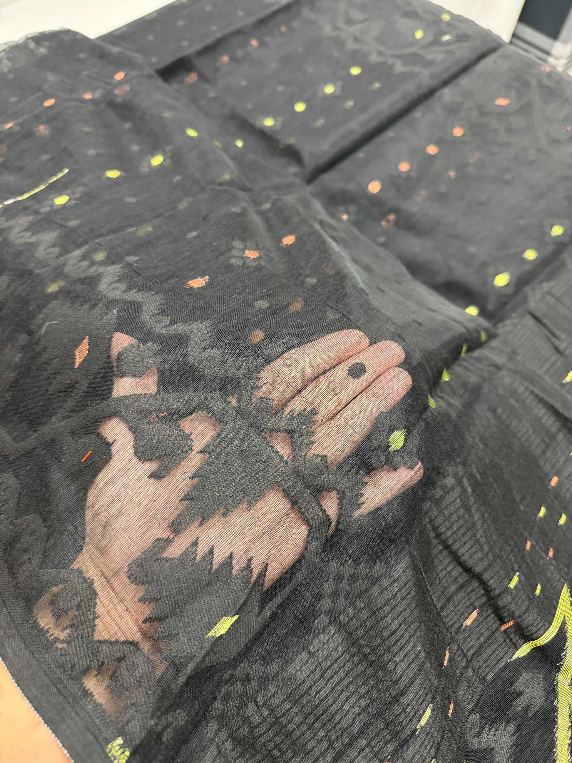 Chandrika : Black Blended Soft Cotton Jamdani Saree image 2